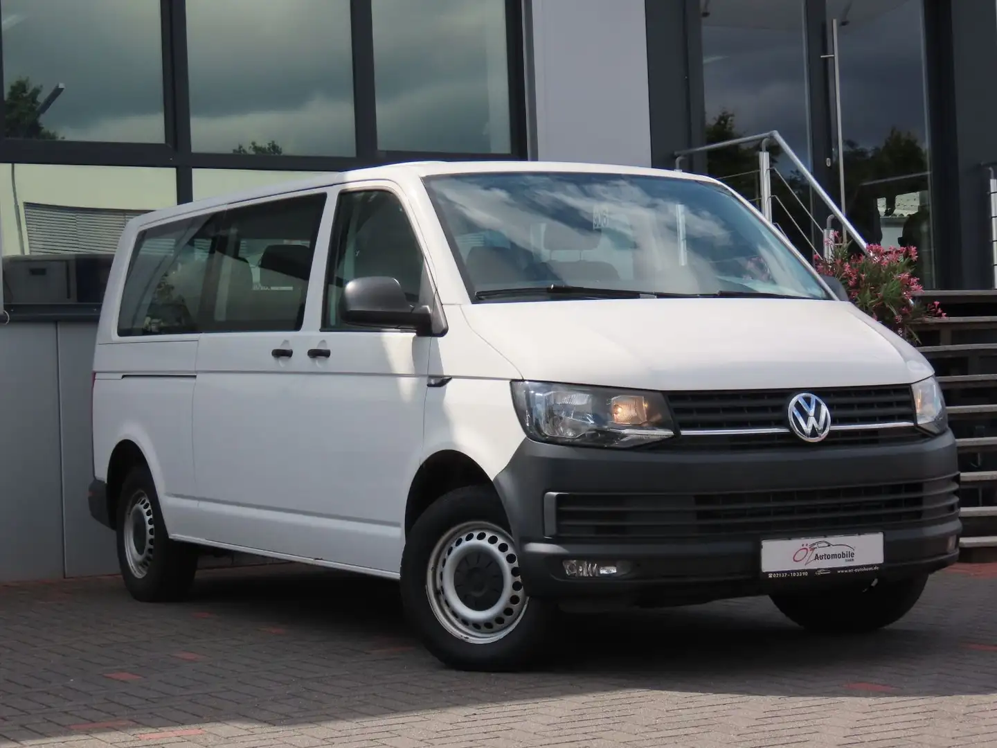 Volkswagen T6 Transporter Kasten-Kombi lang 8-Sitzer Weiß - 2