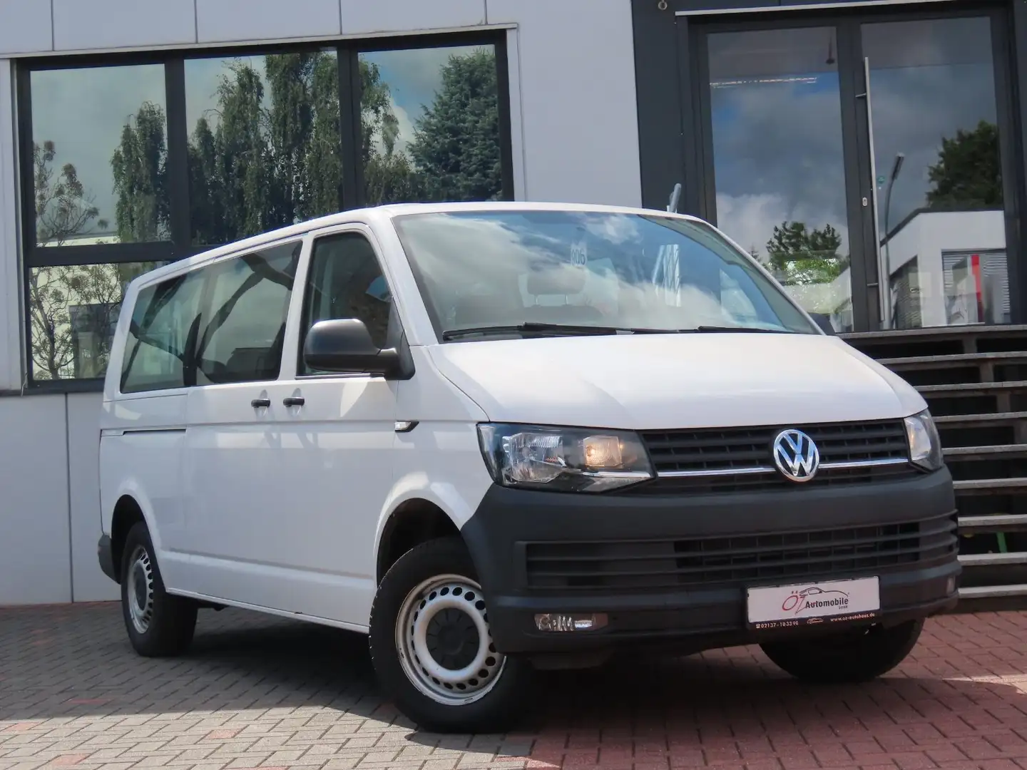 Volkswagen T6 Transporter Kasten-Kombi lang 8-Sitzer Weiß - 1