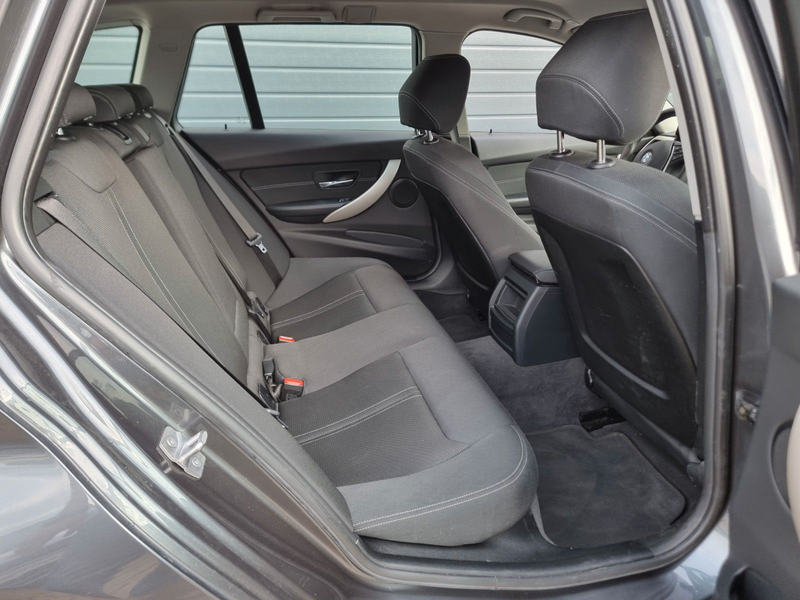 BMW 320 d xDrive Touring  2-Hand/AHK/8xBereift/Scheck — photo 11