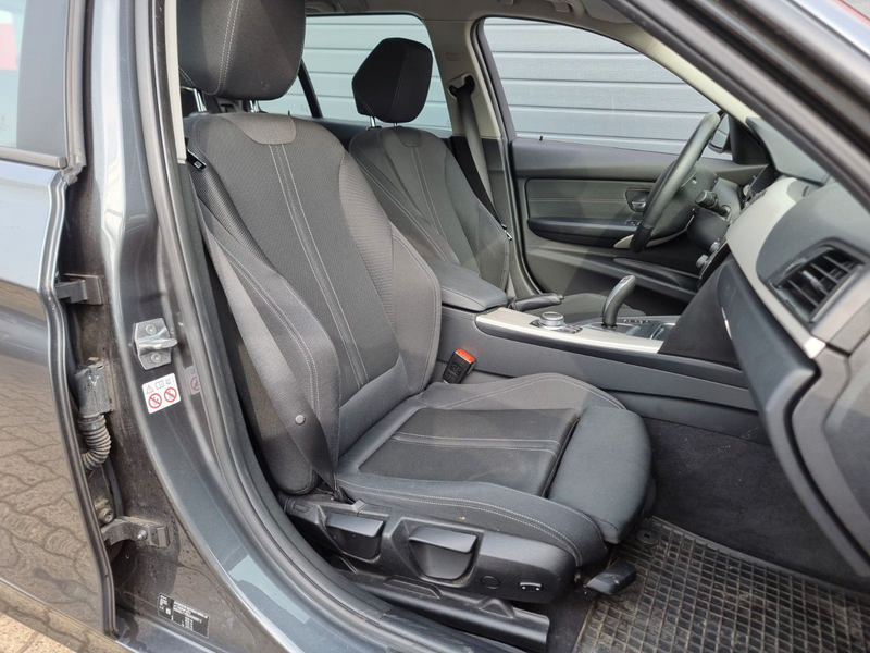 BMW 320 d xDrive Touring  2-Hand/AHK/8xBereift/Scheck — photo 12