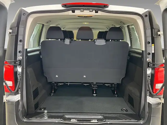Mercedes-Benz Vito view 8