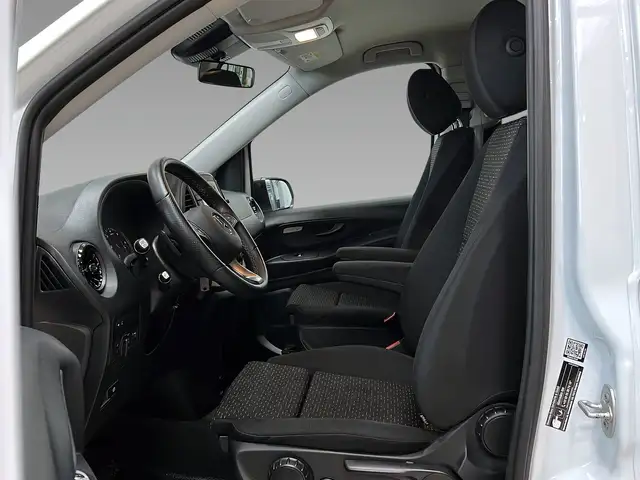Mercedes-Benz Vito view 9
