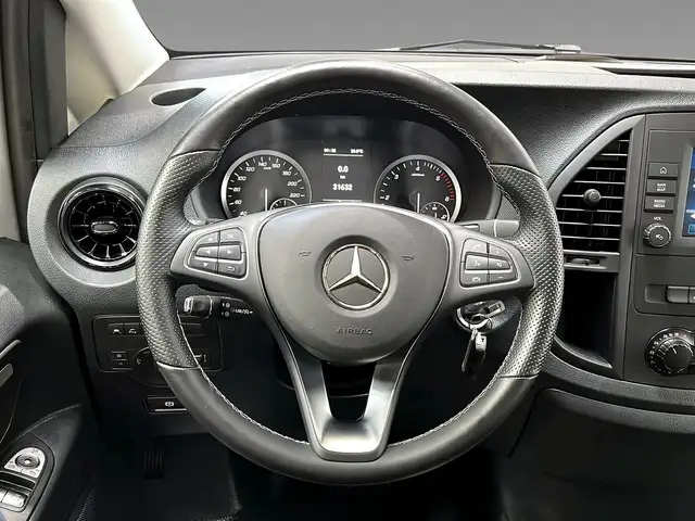 Mercedes-Benz Vito view 15