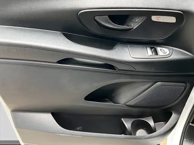 Mercedes-Benz Vito view 13