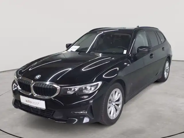 BMW 3 Series view 2