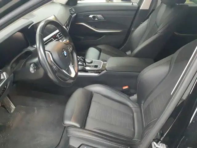 BMW 3 Series view 7