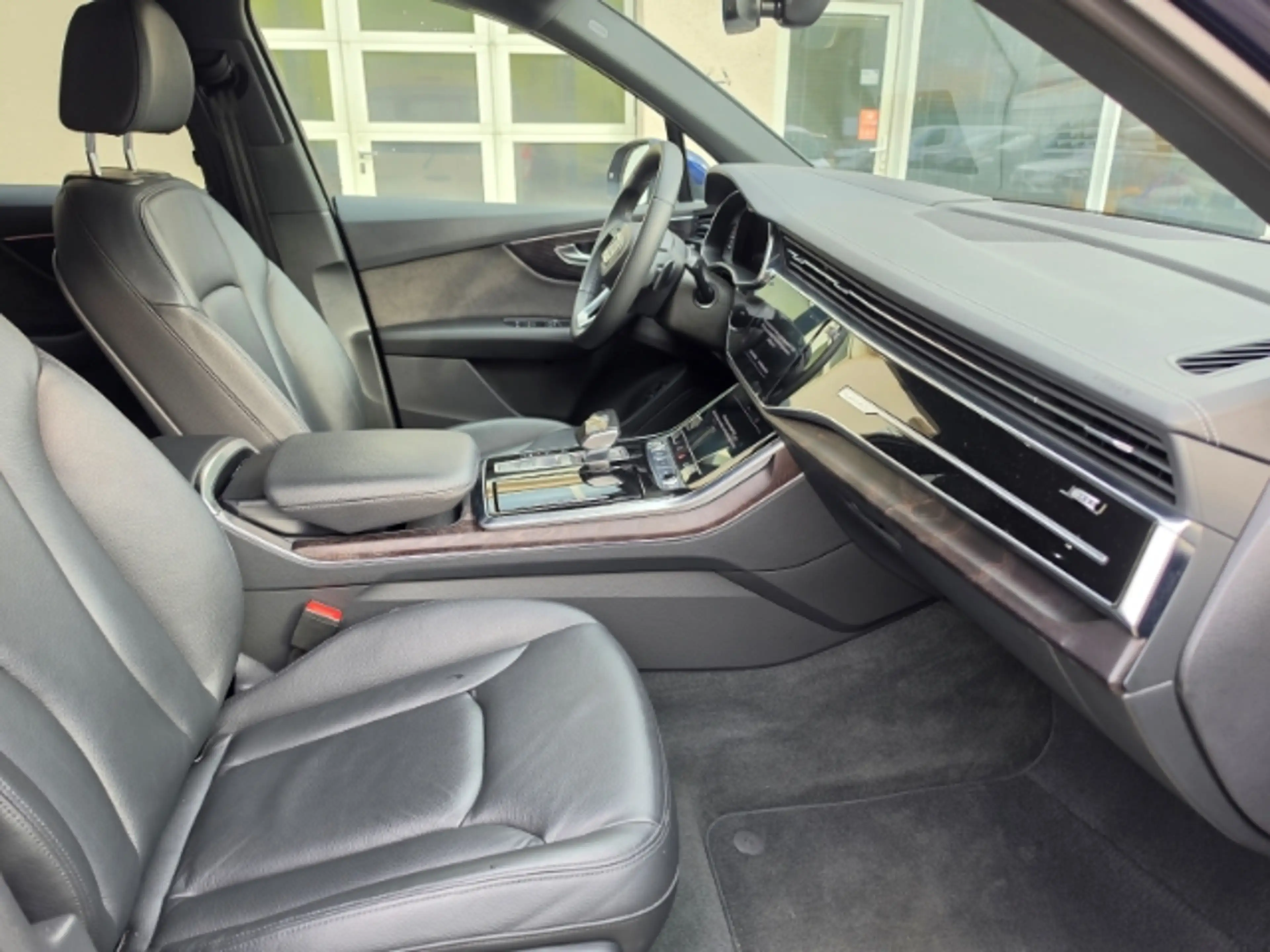 Audi Q7 55 TFSI quattro 7-Sitzer — photo 12