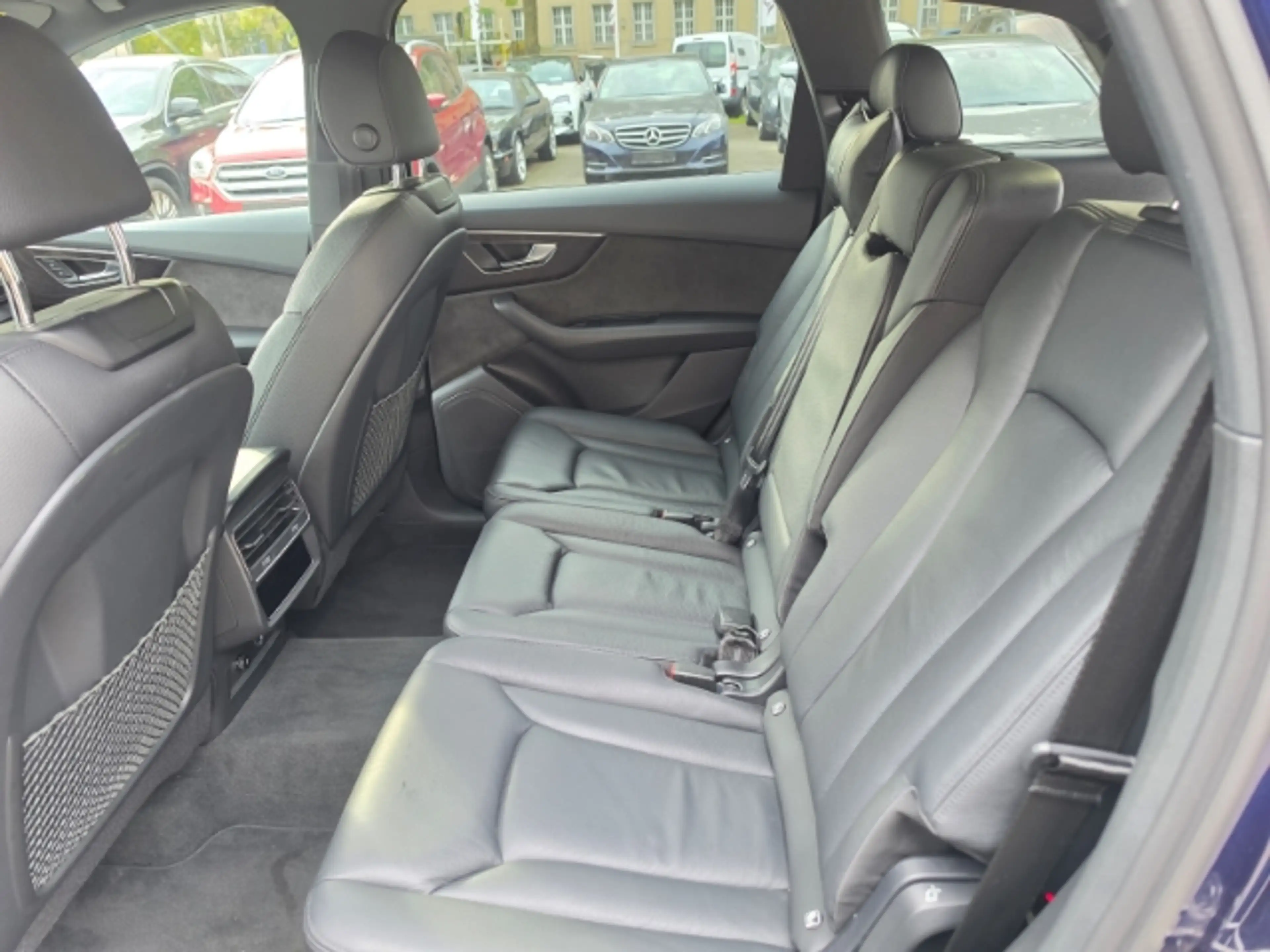 Audi Q7 55 TFSI quattro 7-Sitzer — photo 8