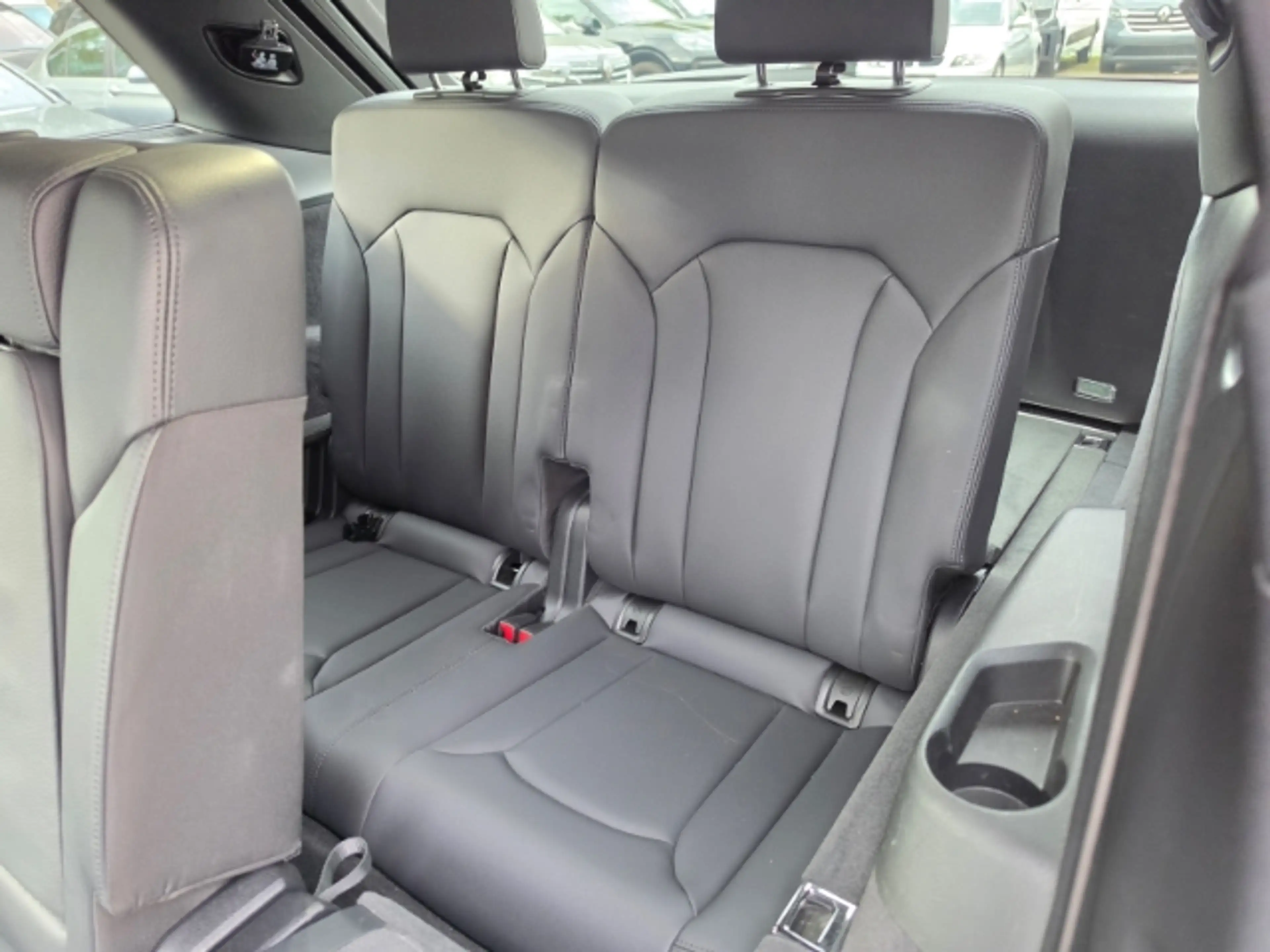 Audi Q7 55 TFSI quattro 7-Sitzer — photo 9