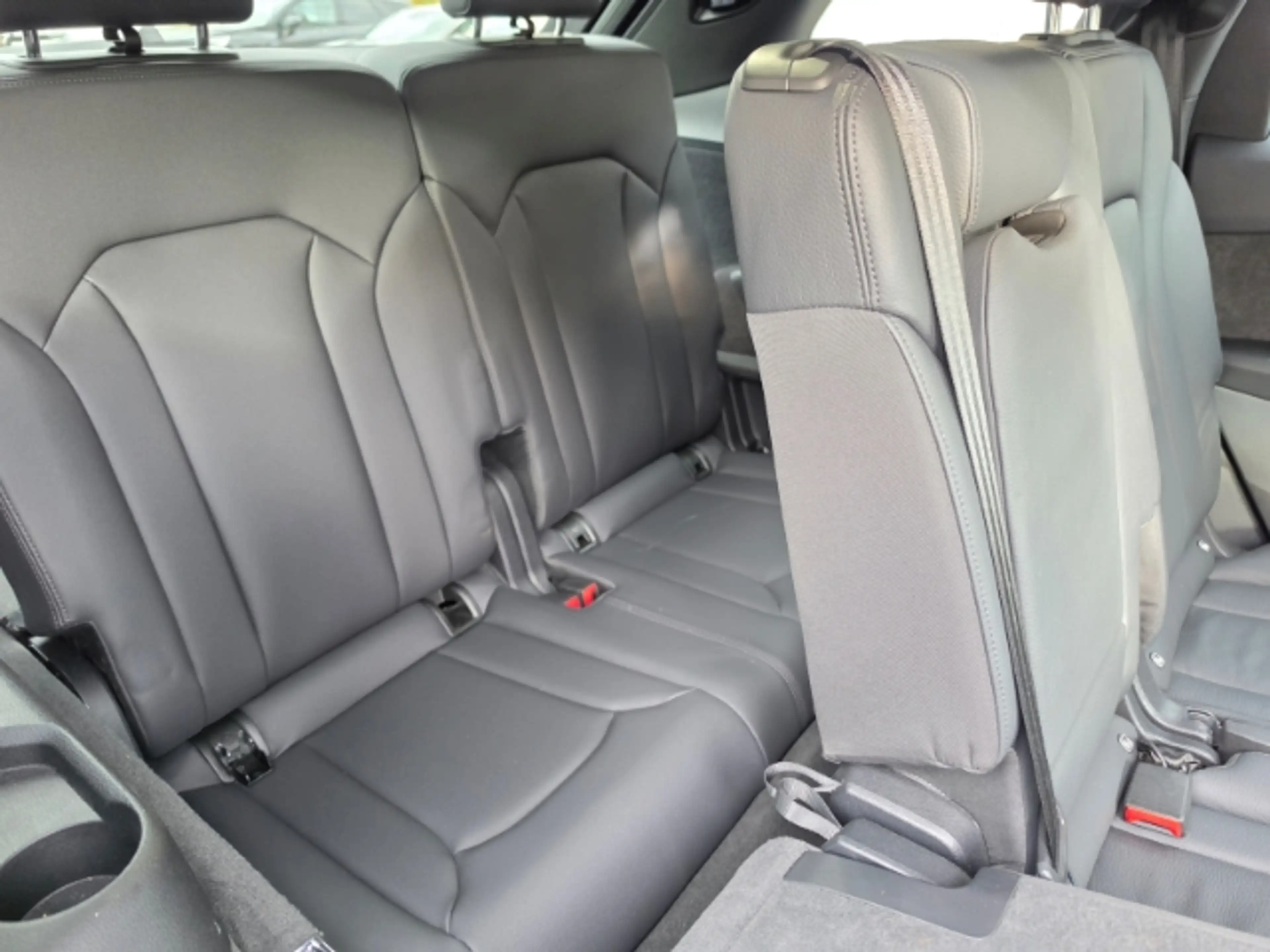 Audi Q7 55 TFSI quattro 7-Sitzer — photo 10