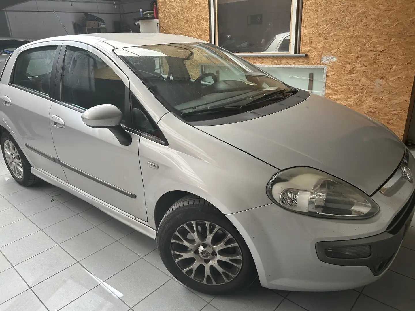 Fiat Punto Evo Punto EVO 1.3 MultiJet Dynamic Stop Сірий - 1