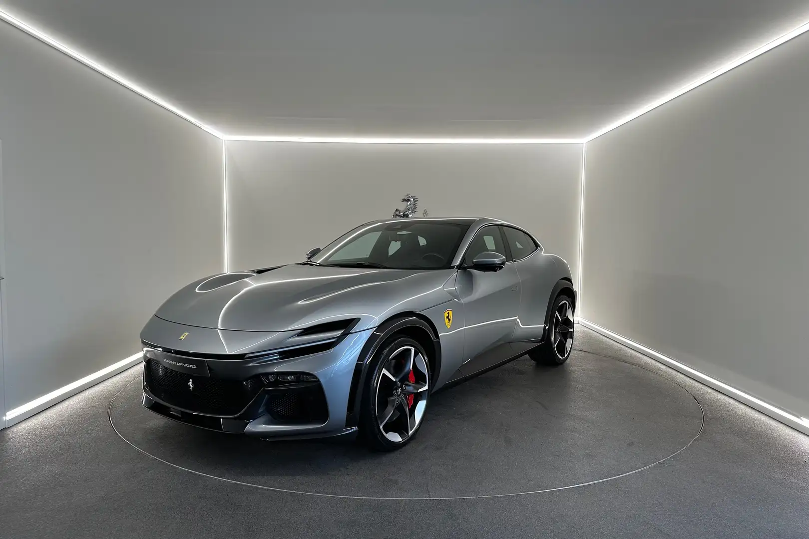 Ferrari Purosangue Grigio Titanio / Full Carbon / Ferrari Approved Zilver - 2