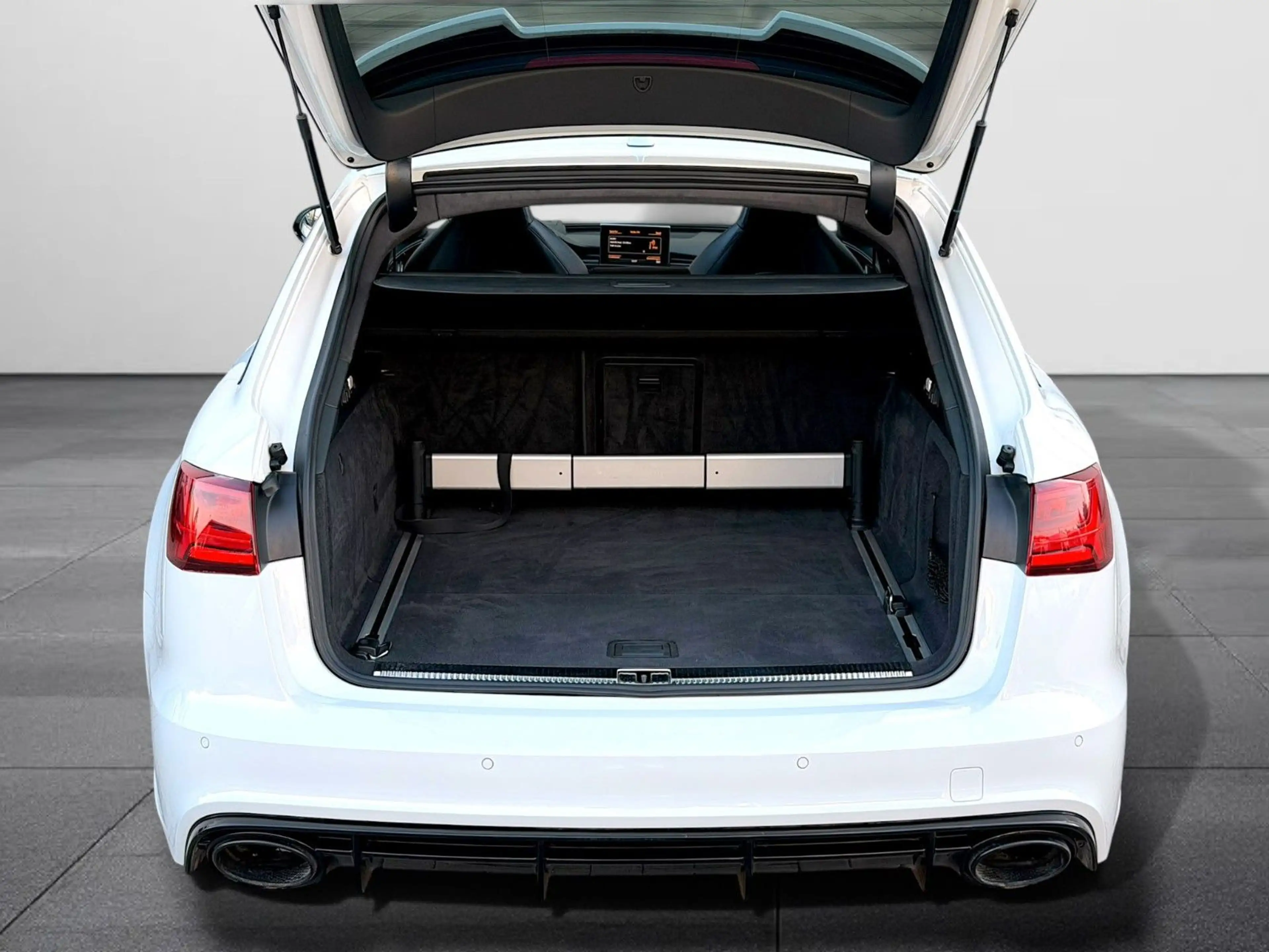 Audi RS6 4.0 TFSI/PANO/B&O/ALCANTARA/HEAD UP/ACC/360° — photo 15