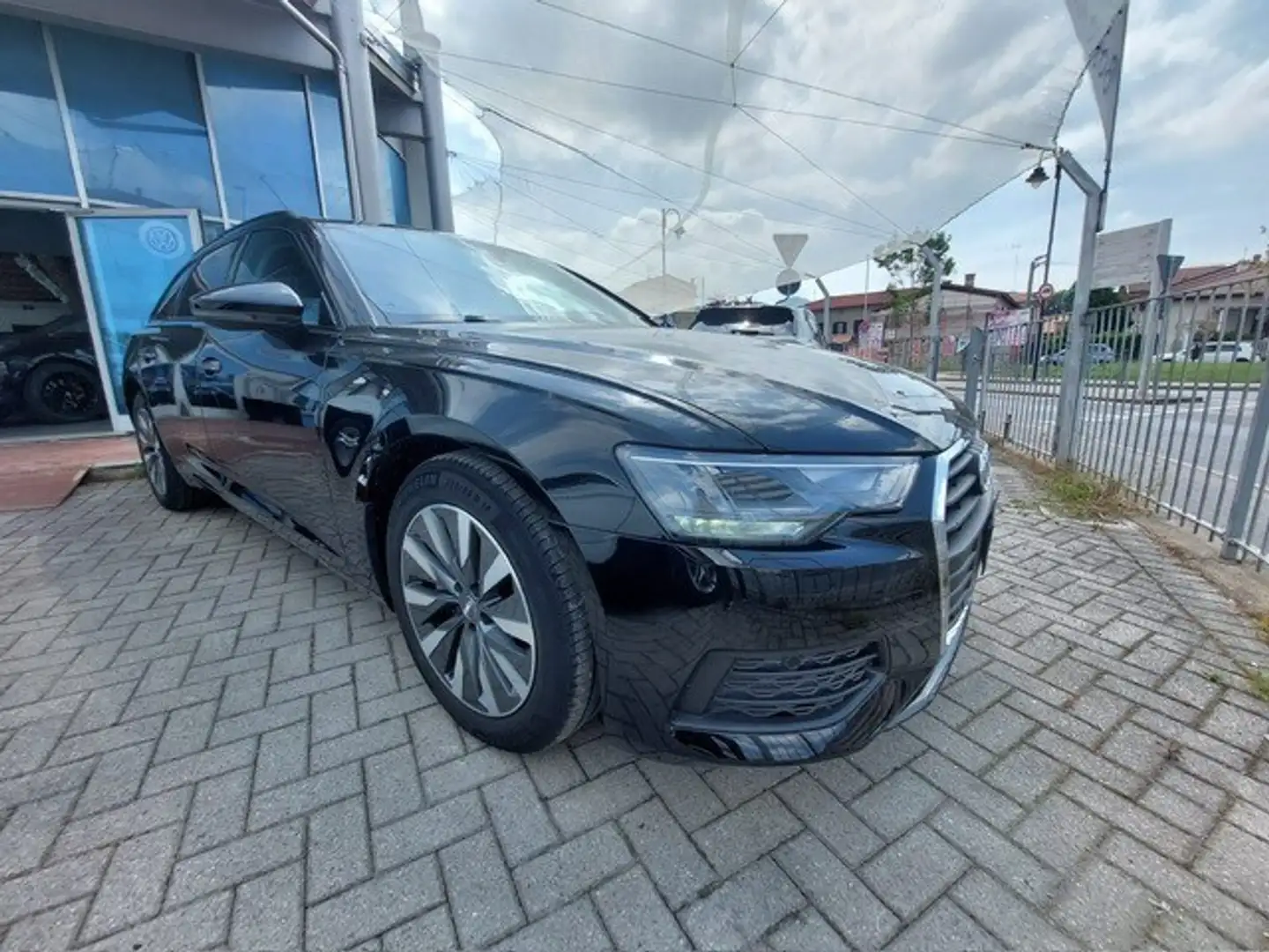 Audi A6 A6 Avant 35 2.0 TDI S tronic Business Schwarz - 2