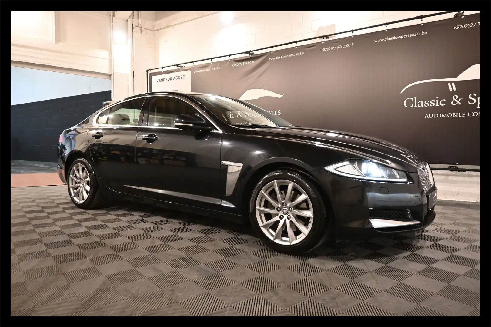Jaguar XF XF 2.2 D EURO 5 / FACELIFT / CUIR / GPS NAVI Schwarz - 1