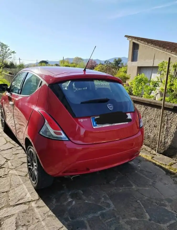 Lancia Ypsilon