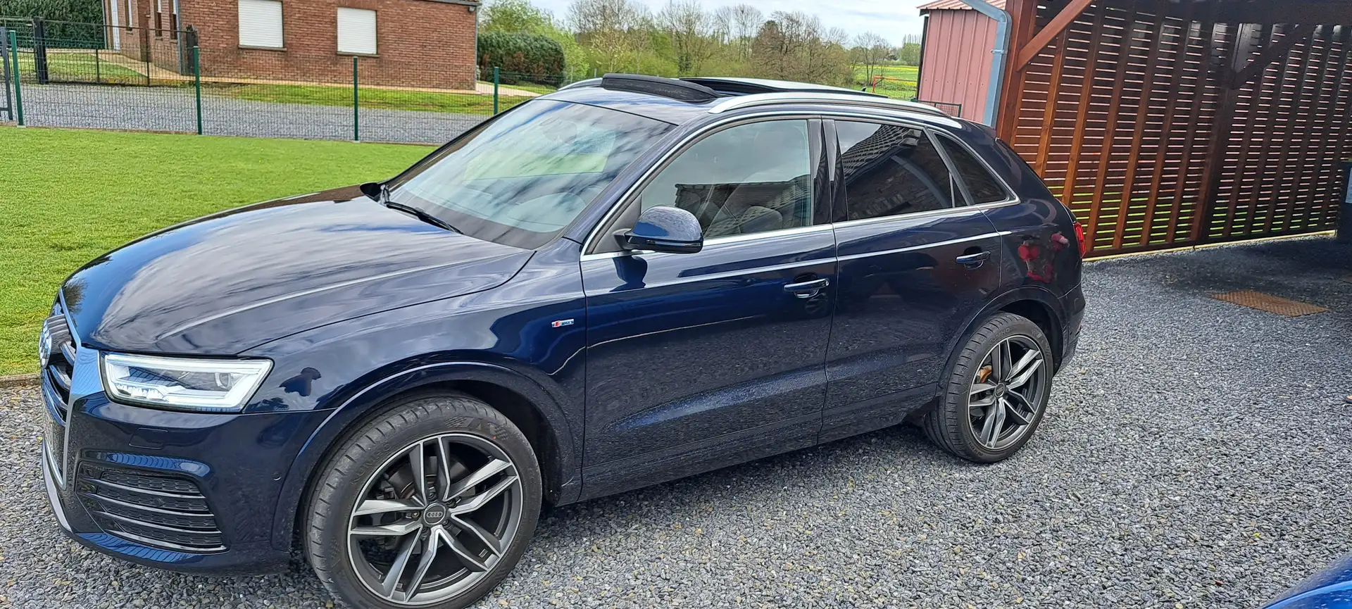 Audi Q3 Q3 1.4 TFSI c.o.d Sport S tronic Bleu - 1