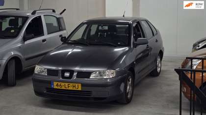 SEAT Cordoba 1.4-16V Stella Airco Koud! Trekhaak Lees tekst