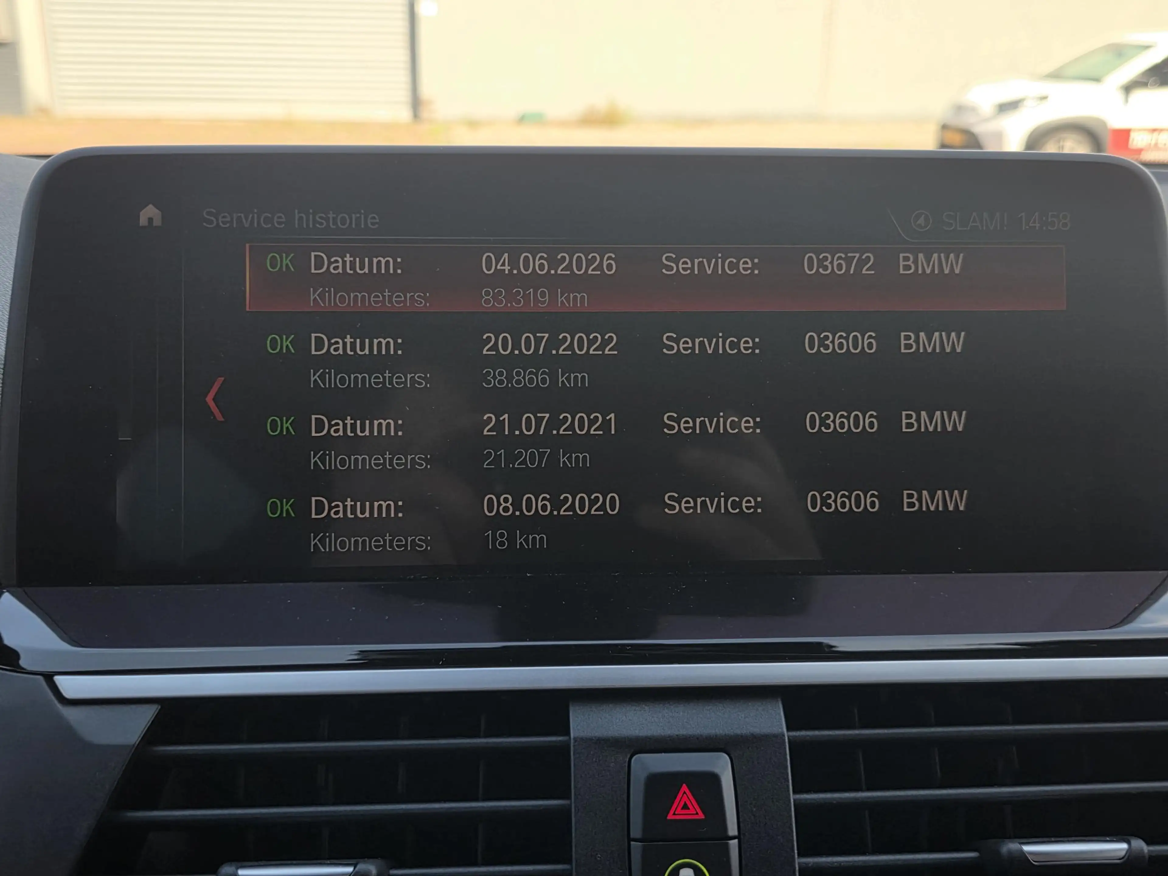BMW X3 sDrive20i Launch Edition High Executive | Schuif-k — photo 28