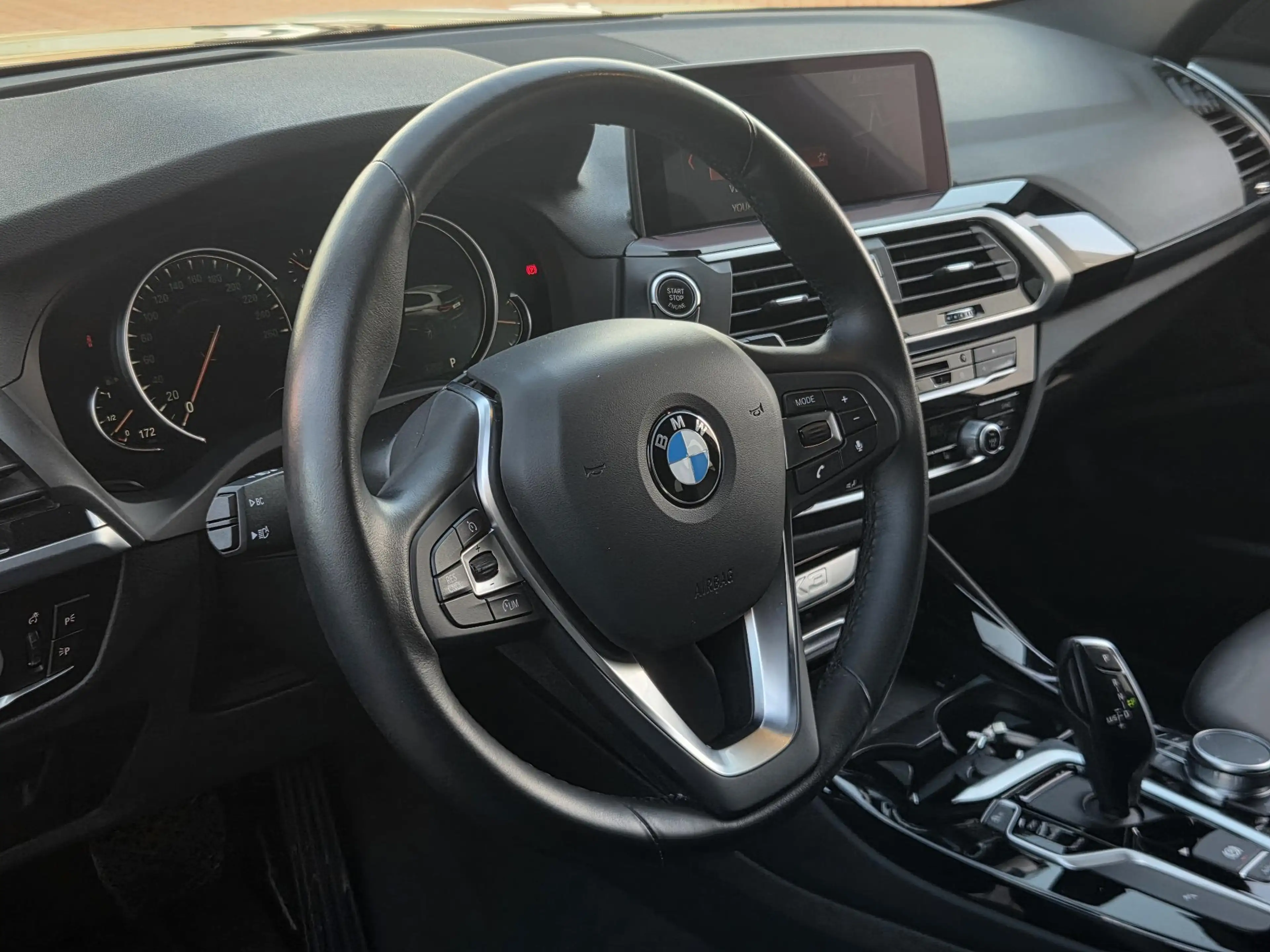 BMW X3 sDrive20i Launch Edition High Executive | Schuif-k — photo 10