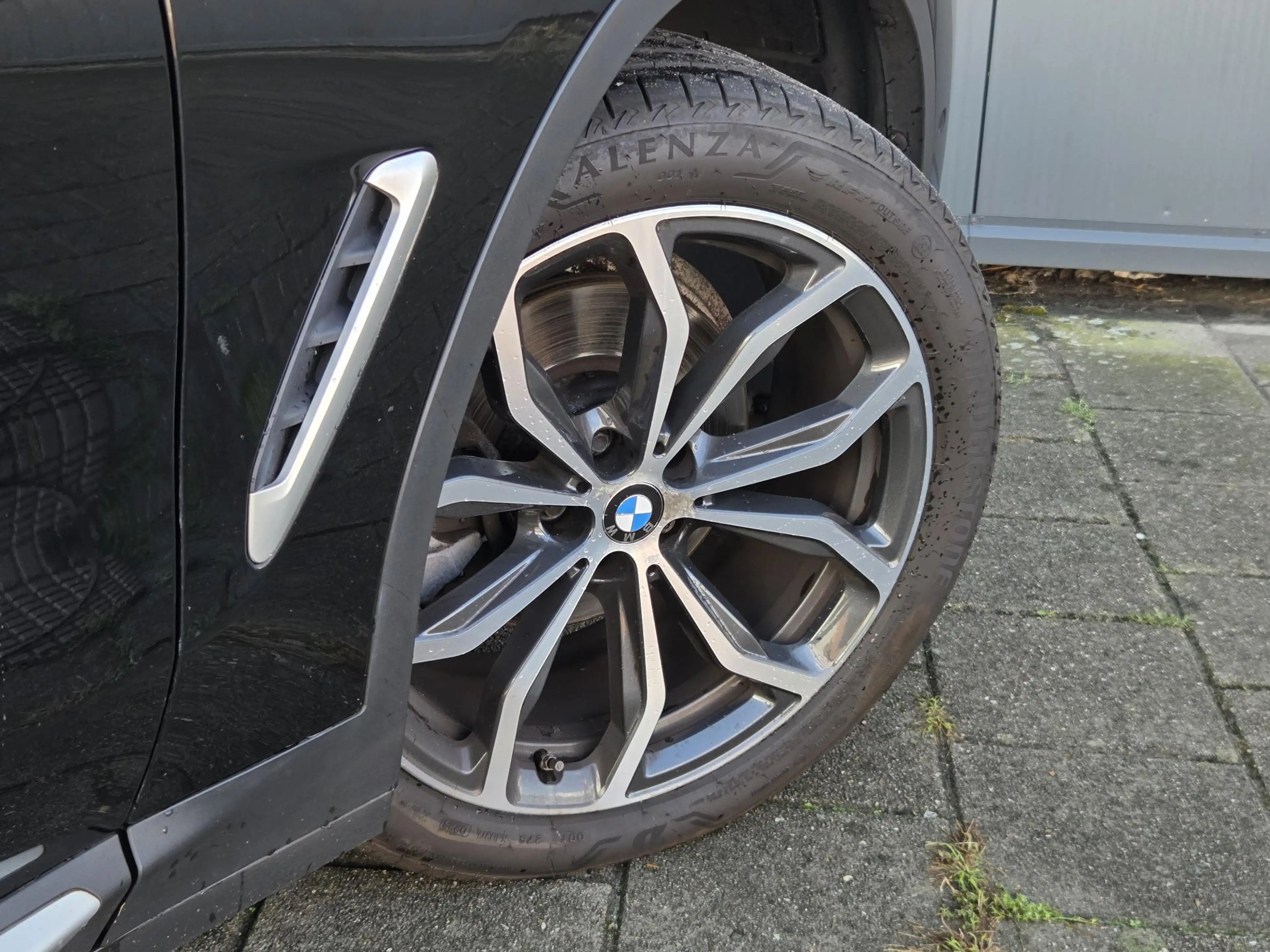 BMW X3 sDrive20i Launch Edition High Executive | Schuif-k — photo 17