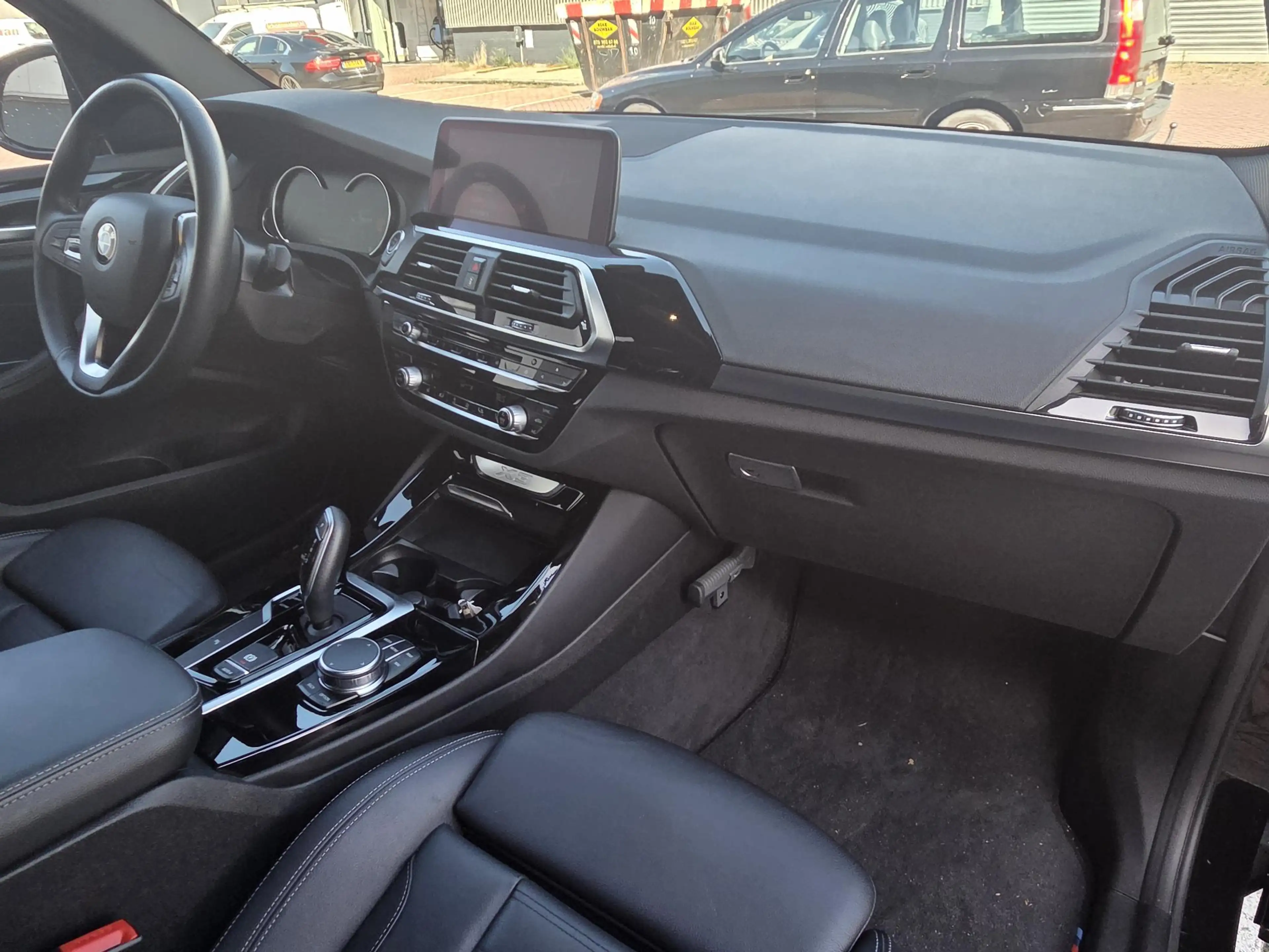 BMW X3 sDrive20i Launch Edition High Executive | Schuif-k — photo 12