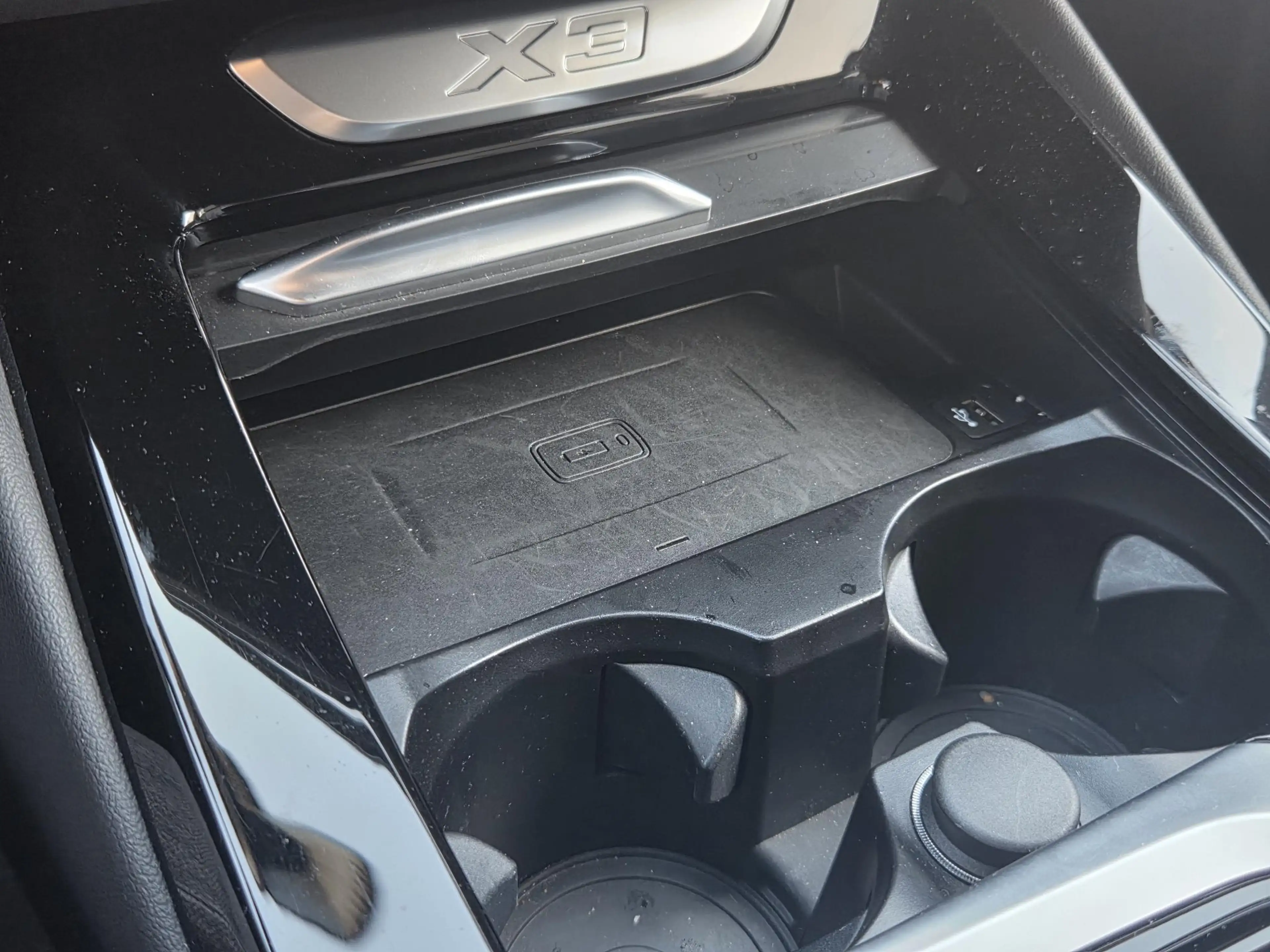 BMW X3 sDrive20i Launch Edition High Executive | Schuif-k — photo 20