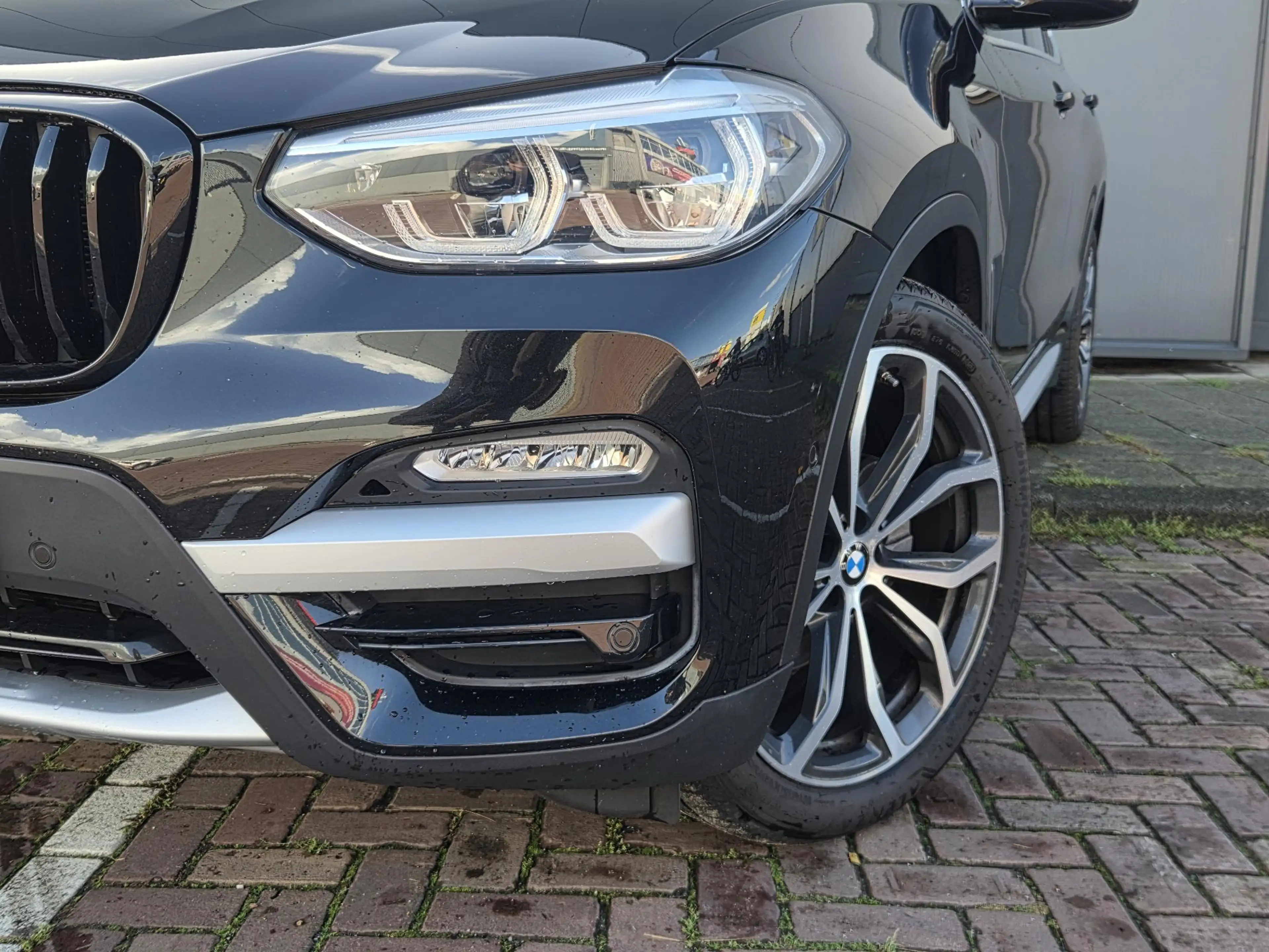 BMW X3 sDrive20i Launch Edition High Executive | Schuif-k — photo 5