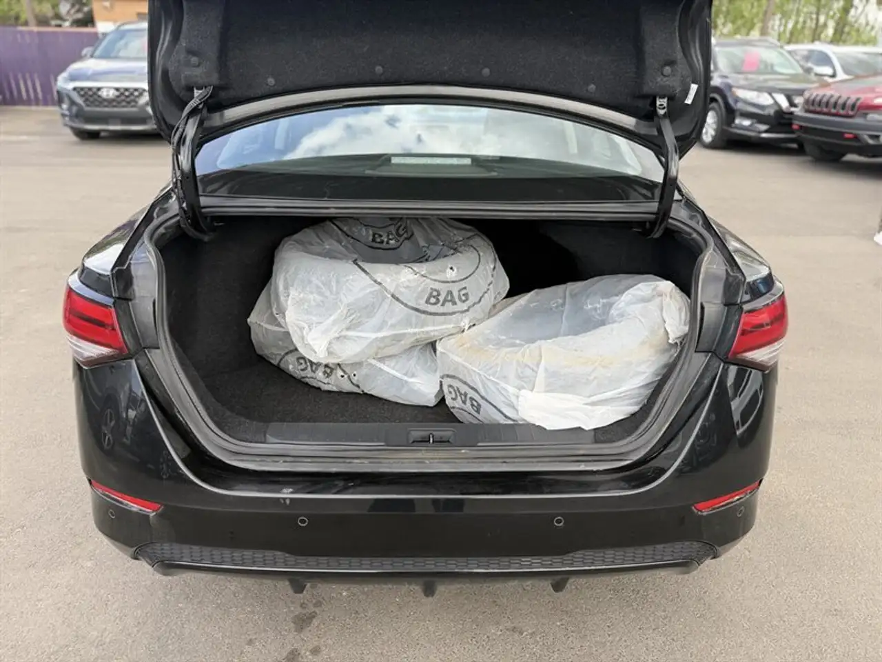 Nissan Sentra снимка Nissan Sentra