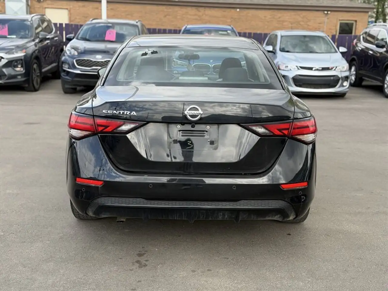 Nissan Sentra снимка Nissan Sentra