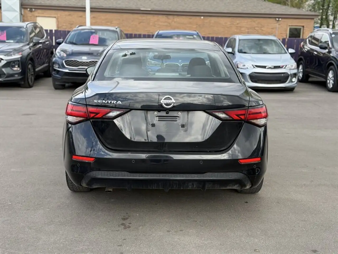 Nissan Sentra снимка Nissan Sentra