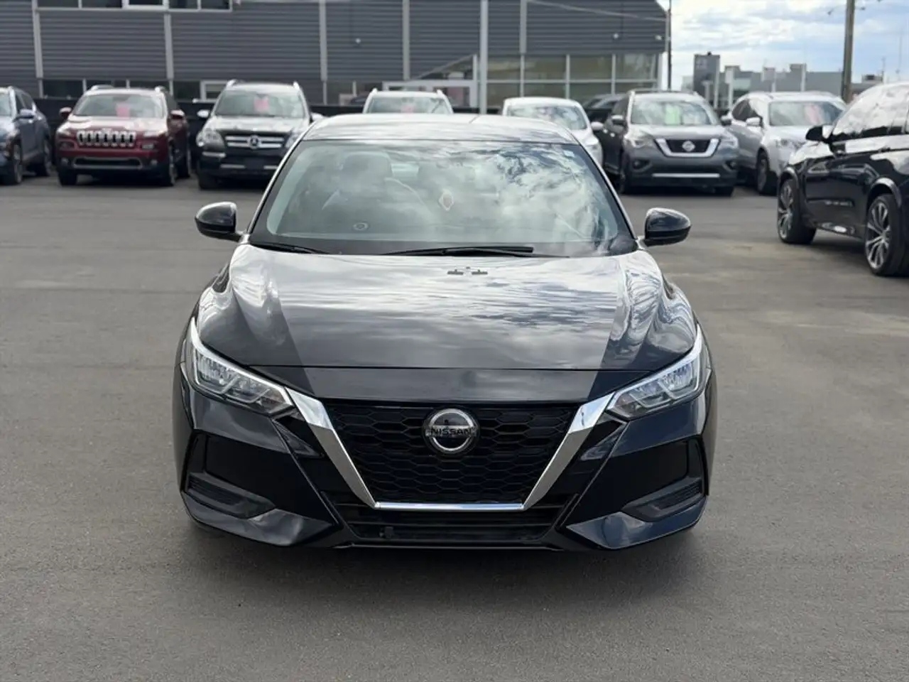 Nissan Sentra снимка Nissan Sentra