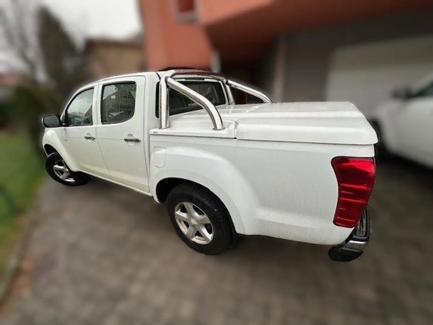 Isuzu D-Max Blanc - 1