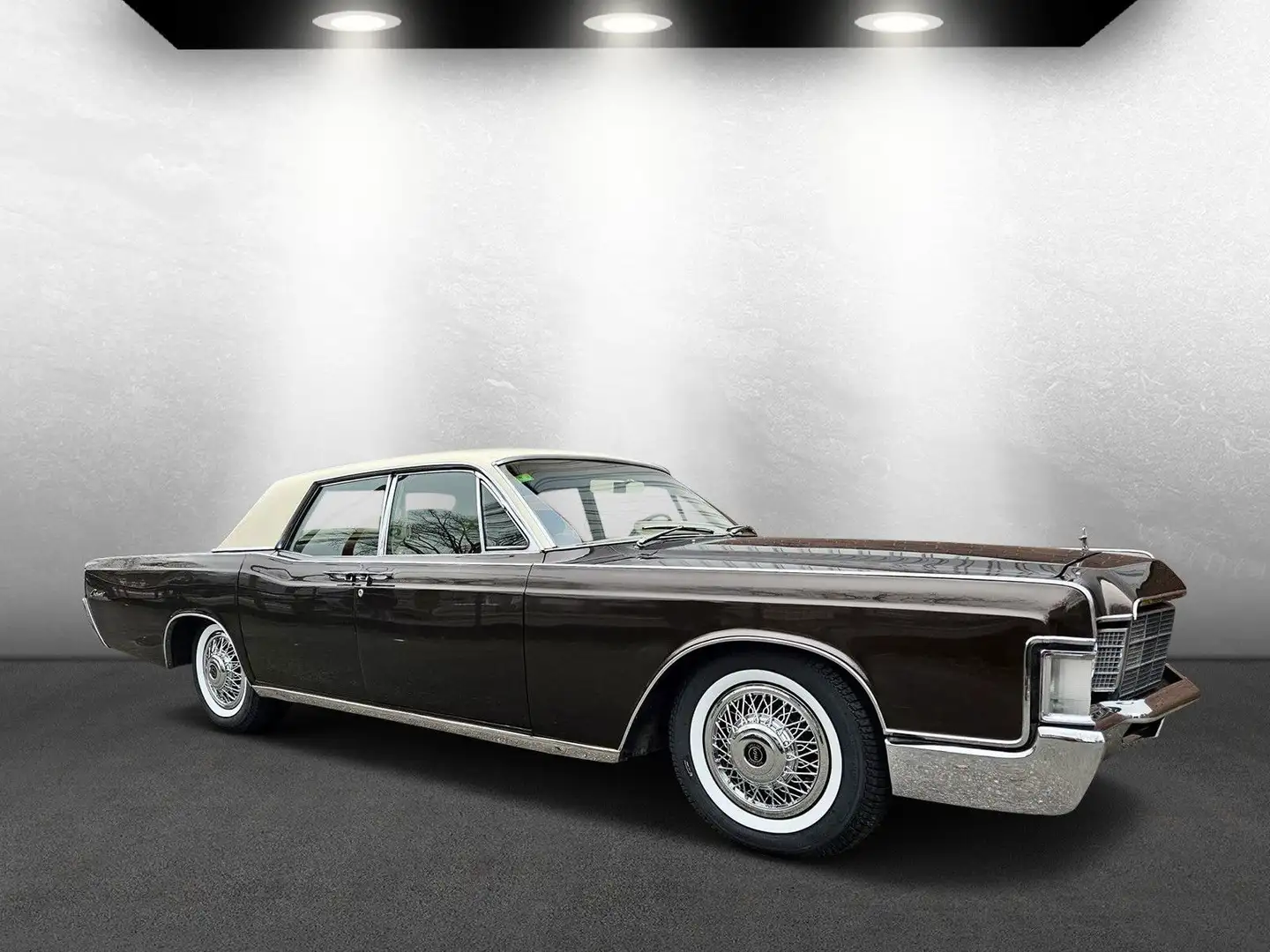 Lincoln Continental - V8 mit 460 inch - Suicide Doors Braun - 2