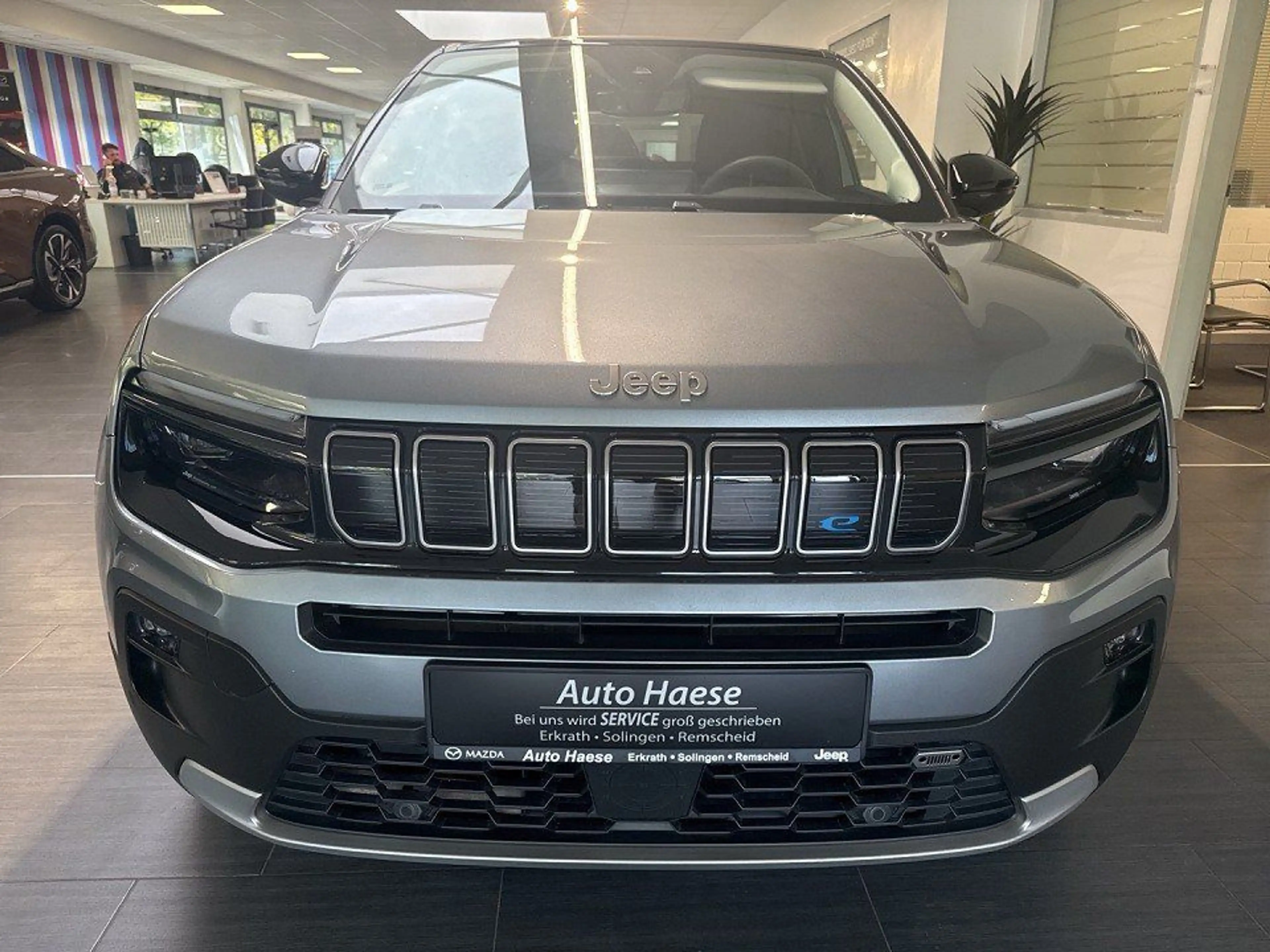 Jeep Avenger Elektro 156PS Summit LED Style Winter — photo 2