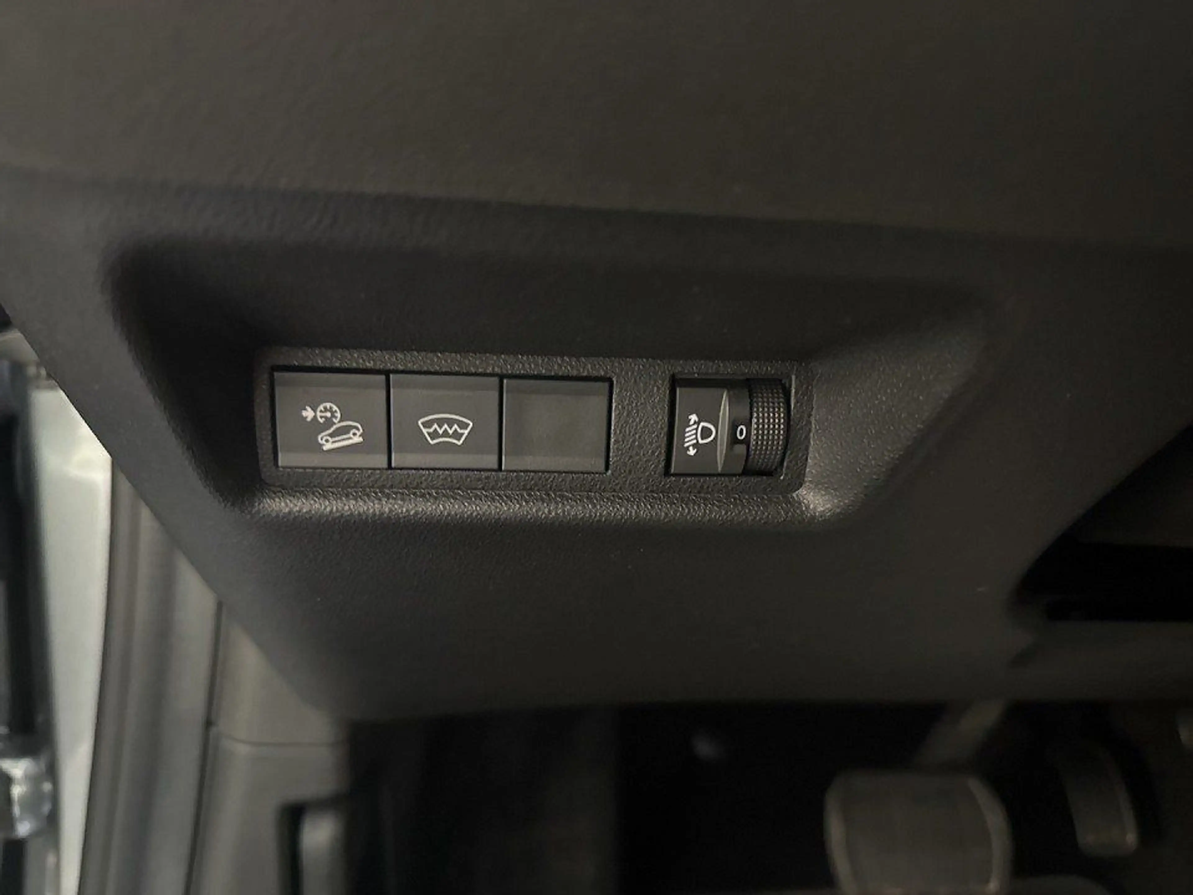 Jeep Avenger Elektro 156PS Summit LED Style Winter — photo 15