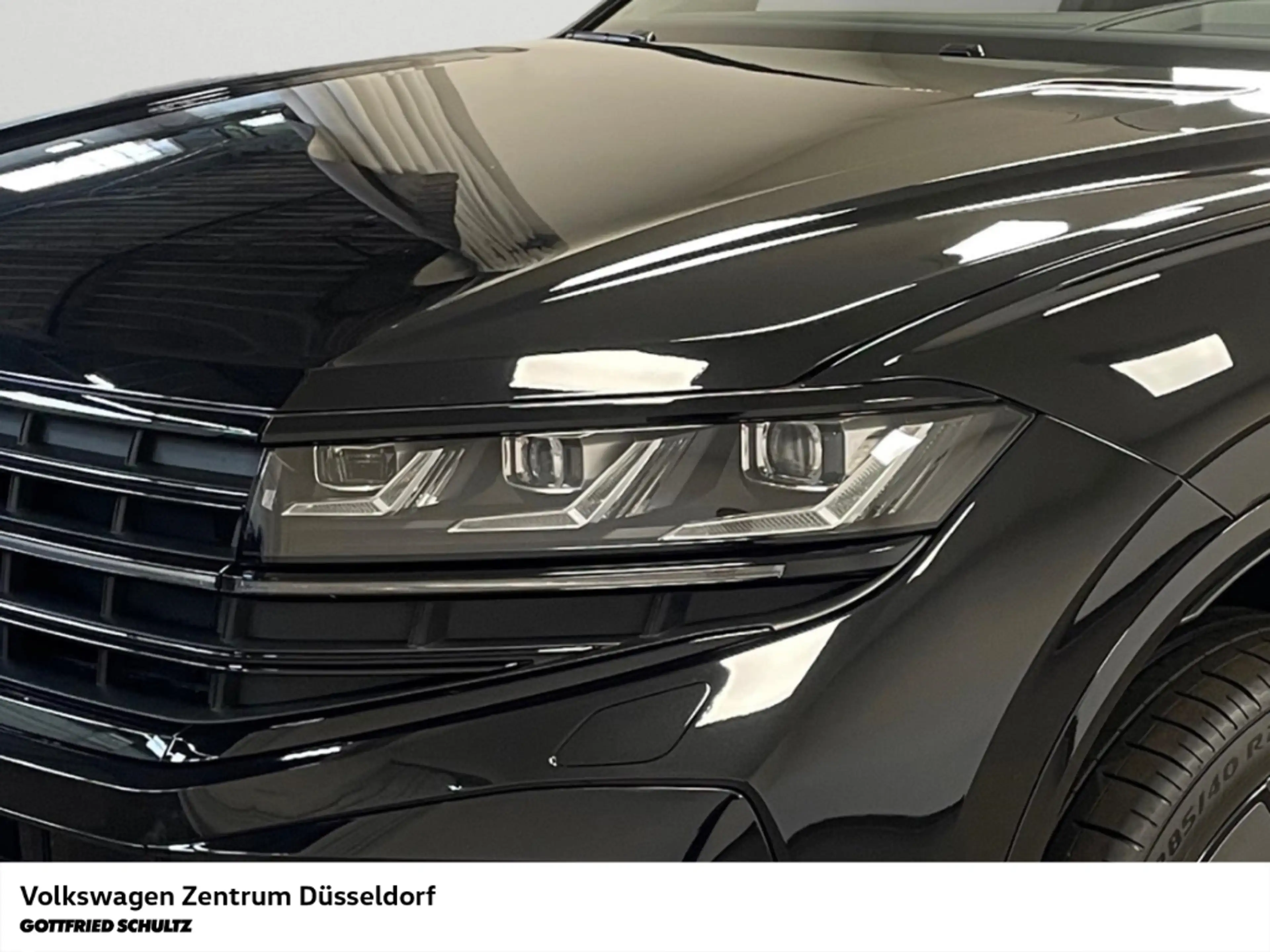 Volkswagen Touareg R 3.0 l V6 eHybrid 4Motion AHK Head-Up Navi Leder — photo 5