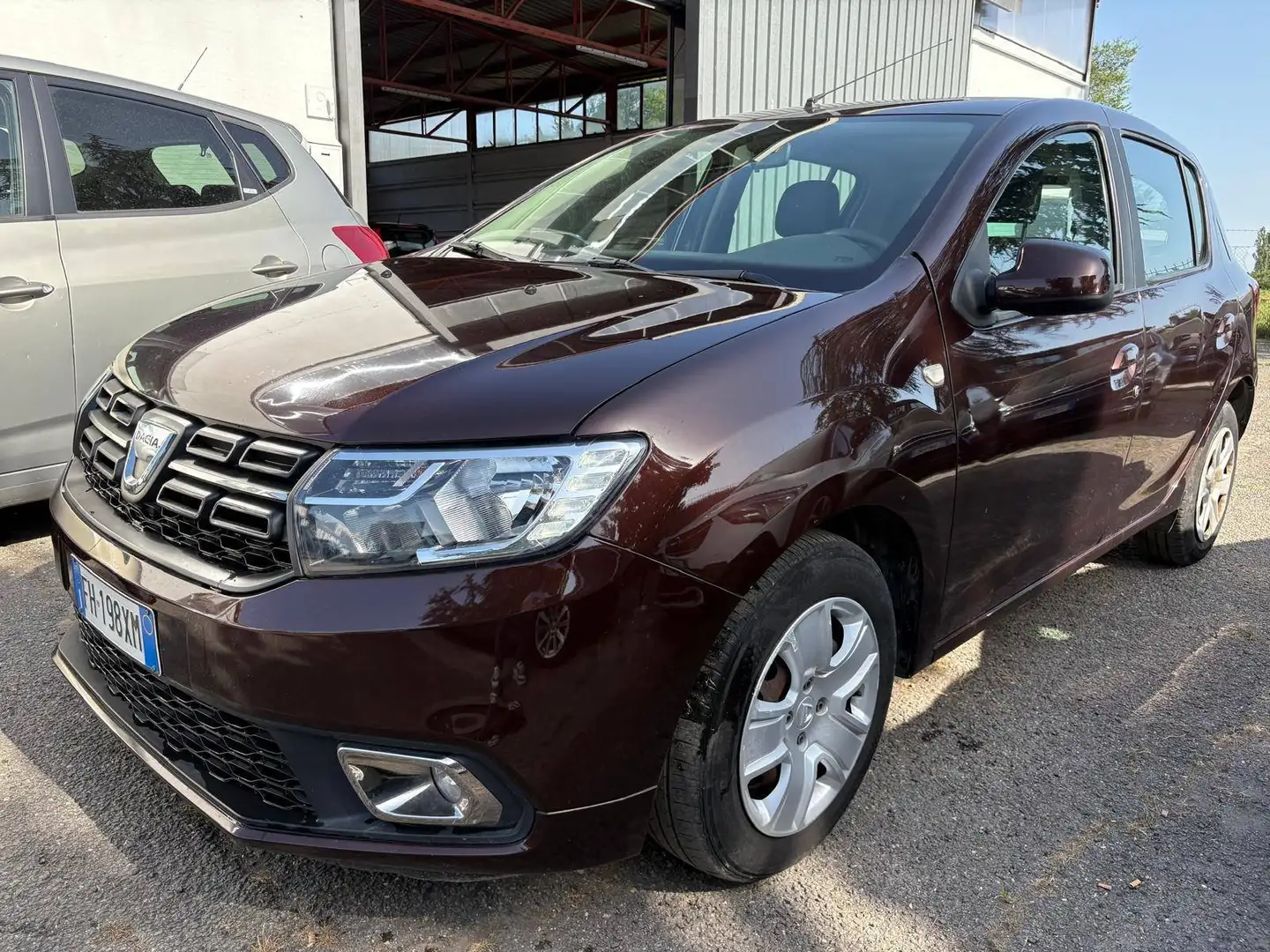 Dacia Sandero Sandero 0.9 tce Laureate Family Gpl s Brown - 1