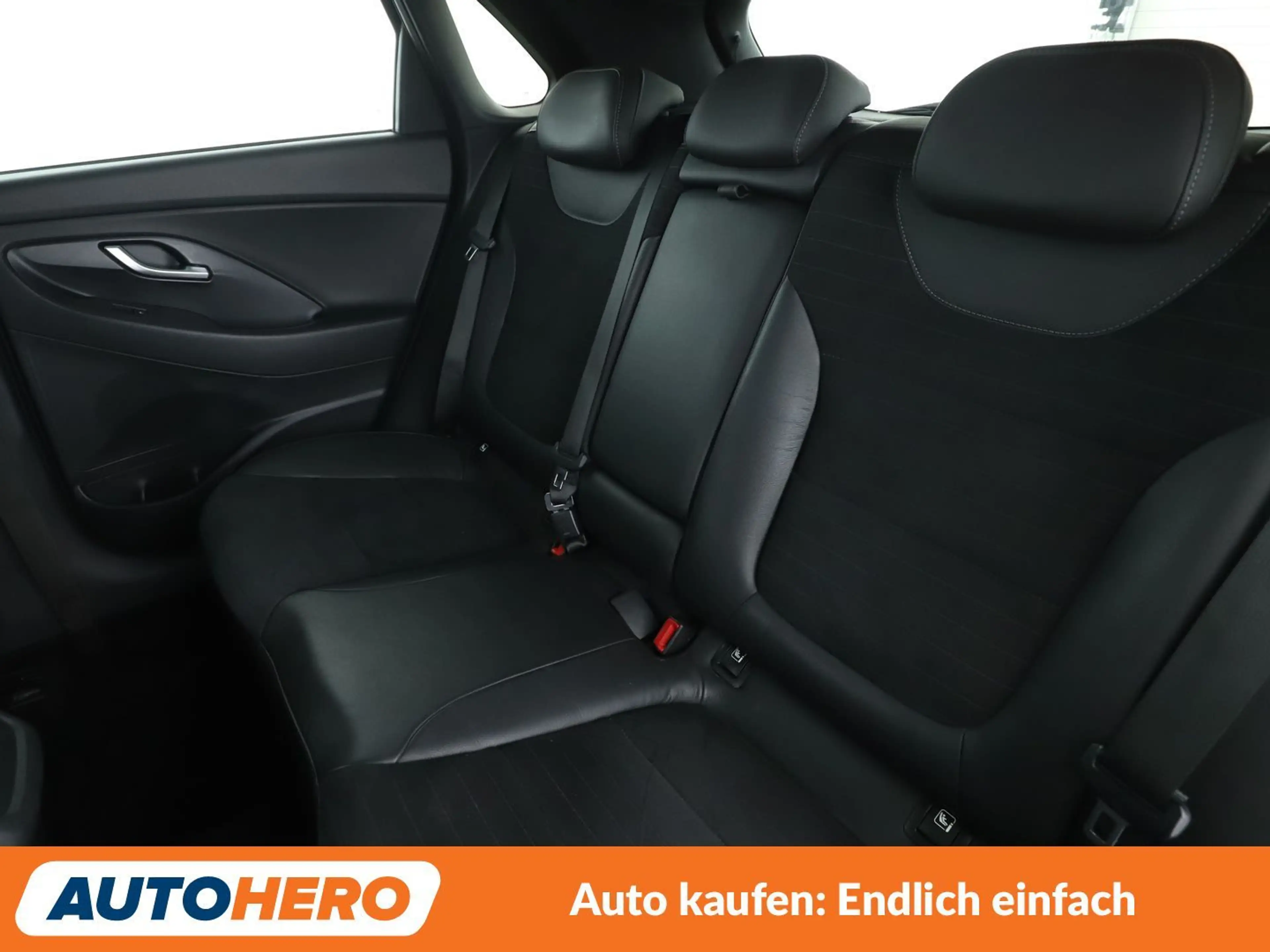 Hyundai i30 1.4 TDGI N-Line Aut.*NAVI*TEMPO*CAM*PDC*SHZ*KLMA* — photo 14