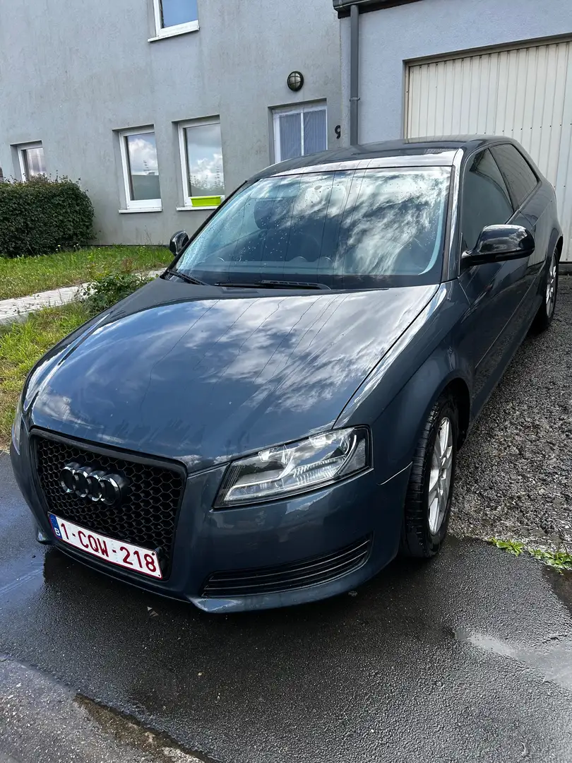 Audi A3 A3 1.9 TDi Ambition Blauw - 1