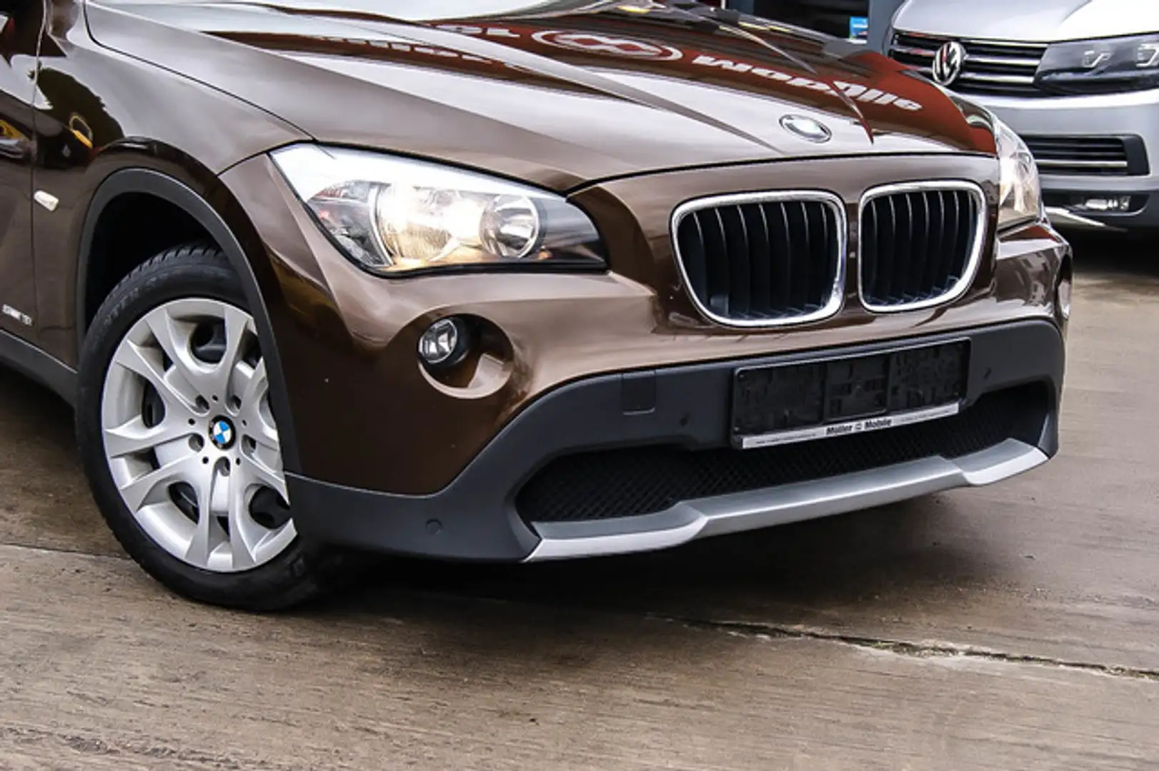 BMW X1 sDrive 18i Auto NAVIGATION SIHZG TEMPOMAT PDC Bruin - 2