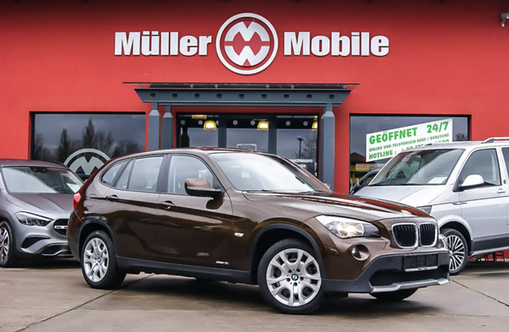 BMW X1 sDrive 18i Auto NAVIGATION SIHZG TEMPOMAT PDC Marrón - 1