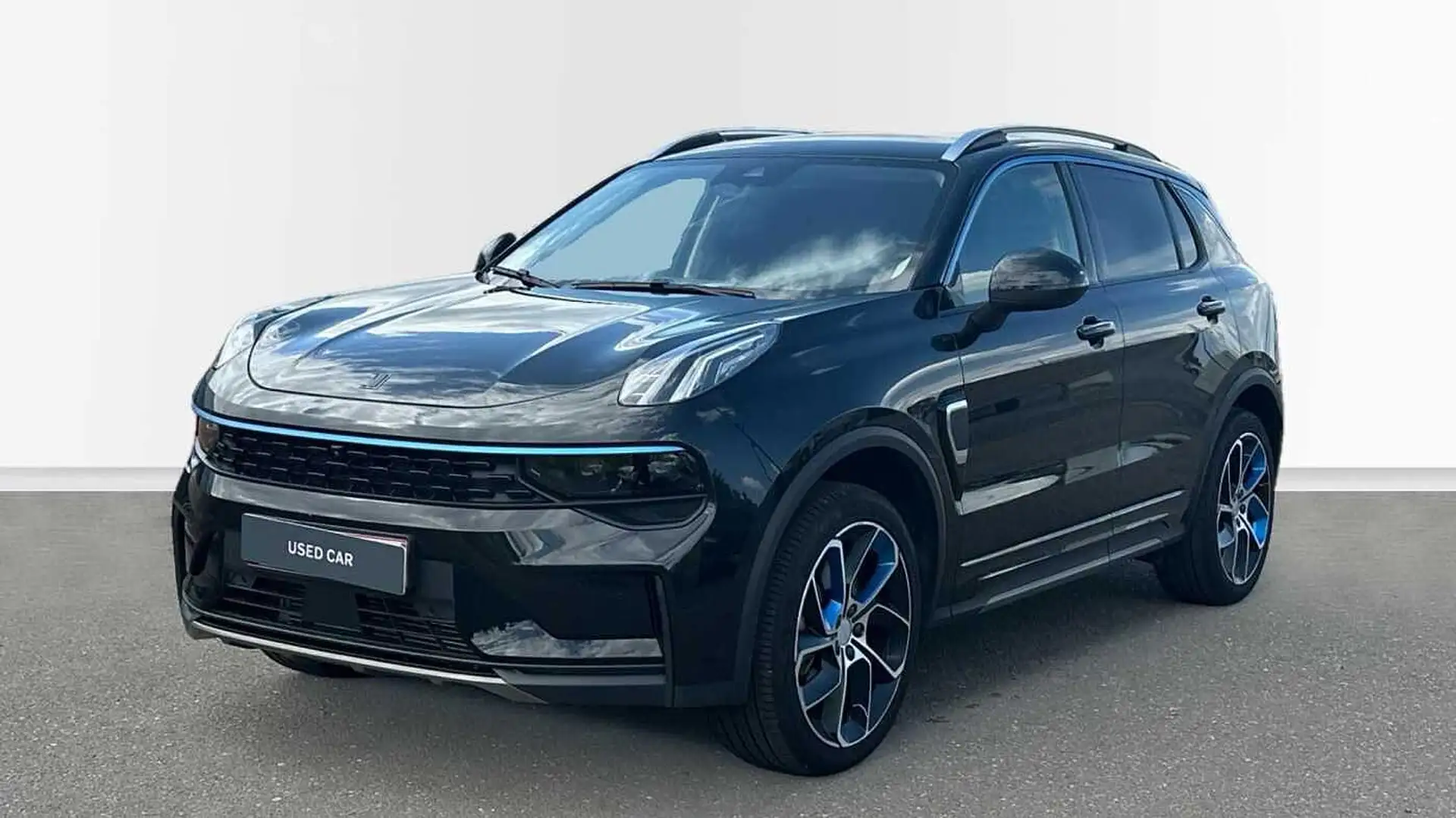 Lynk & Co 01 Negru - 1
