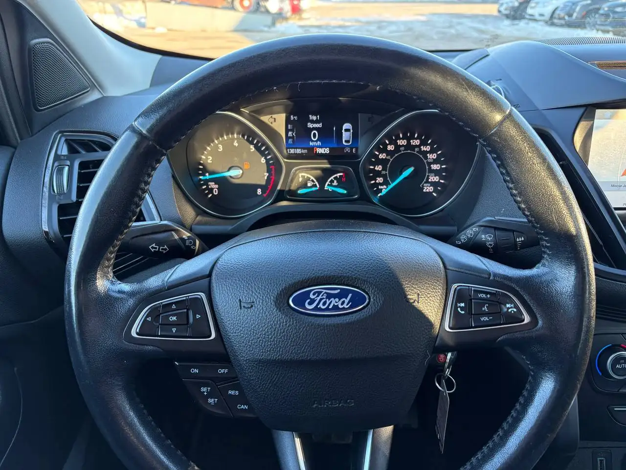 Ford Escape снимка Ford Escape