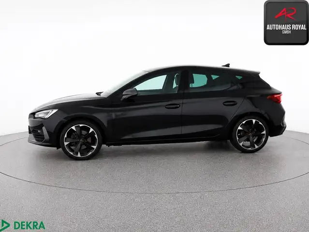 Cupra Leon view 3