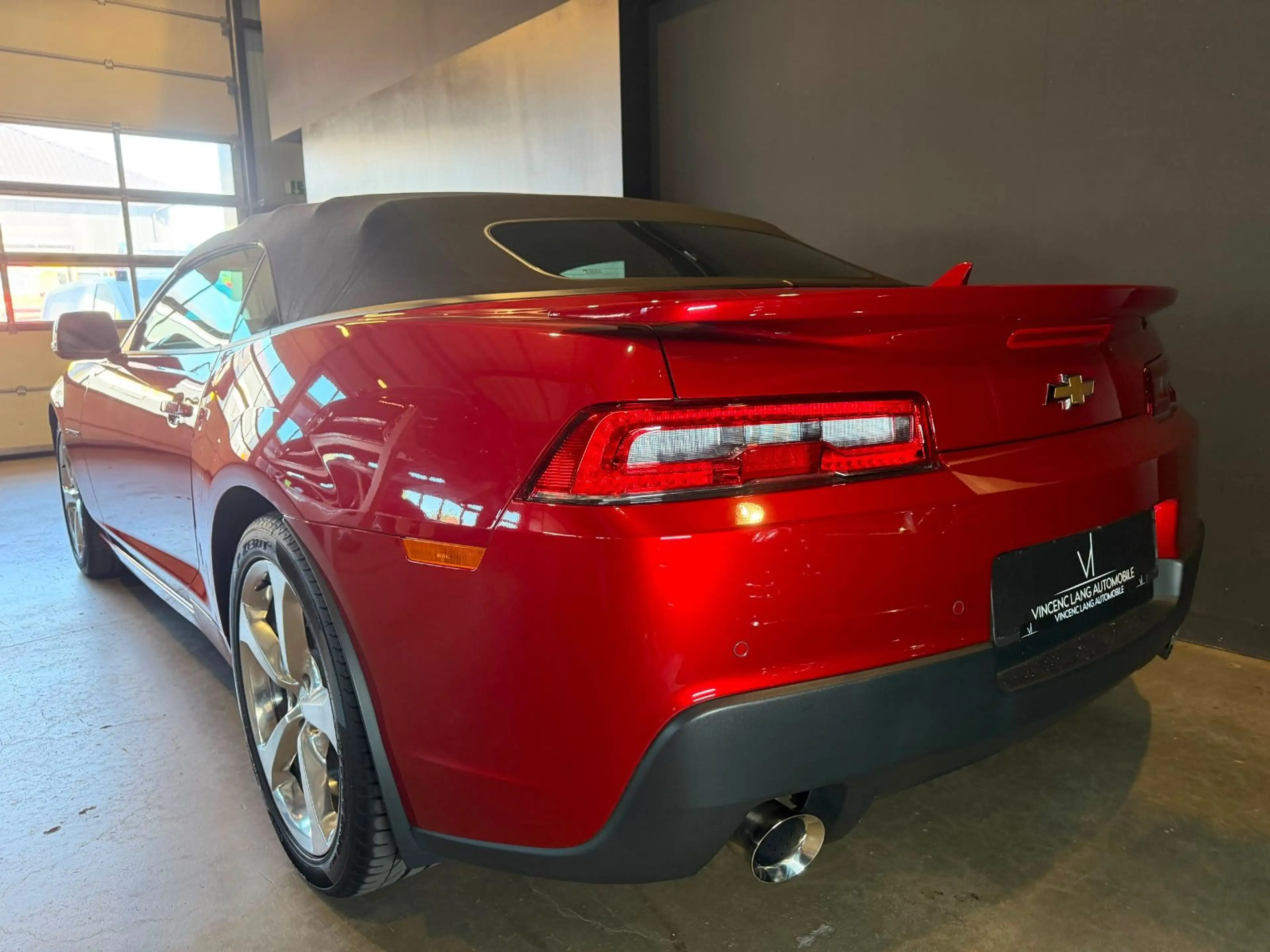 Chevrolet Camaro Cabrio V8 SCHALTER/1.HAND/DEUTSCH/3300KM! — photo 4