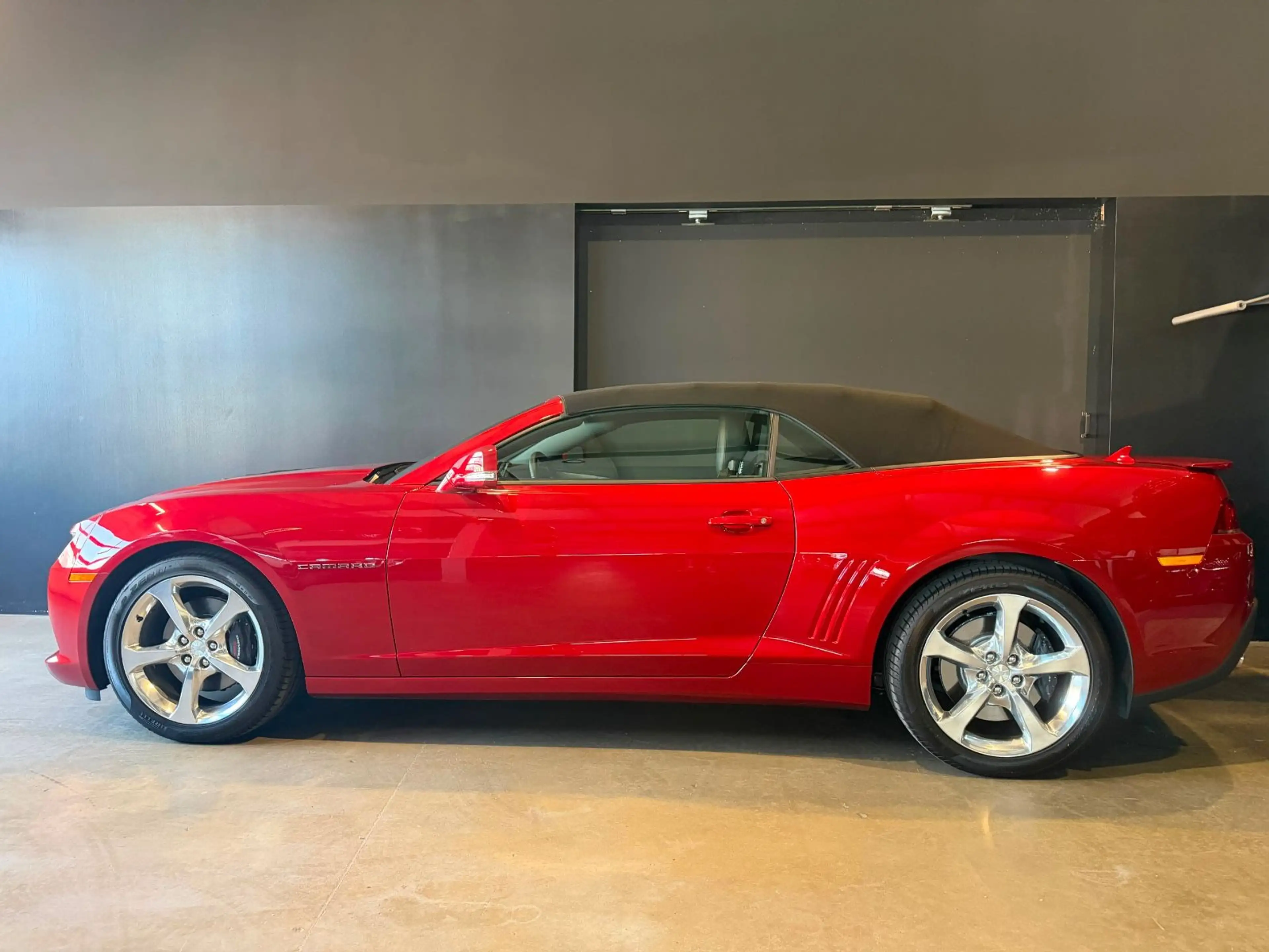 Chevrolet Camaro Cabrio V8 SCHALTER/1.HAND/DEUTSCH/3300KM! — photo 3