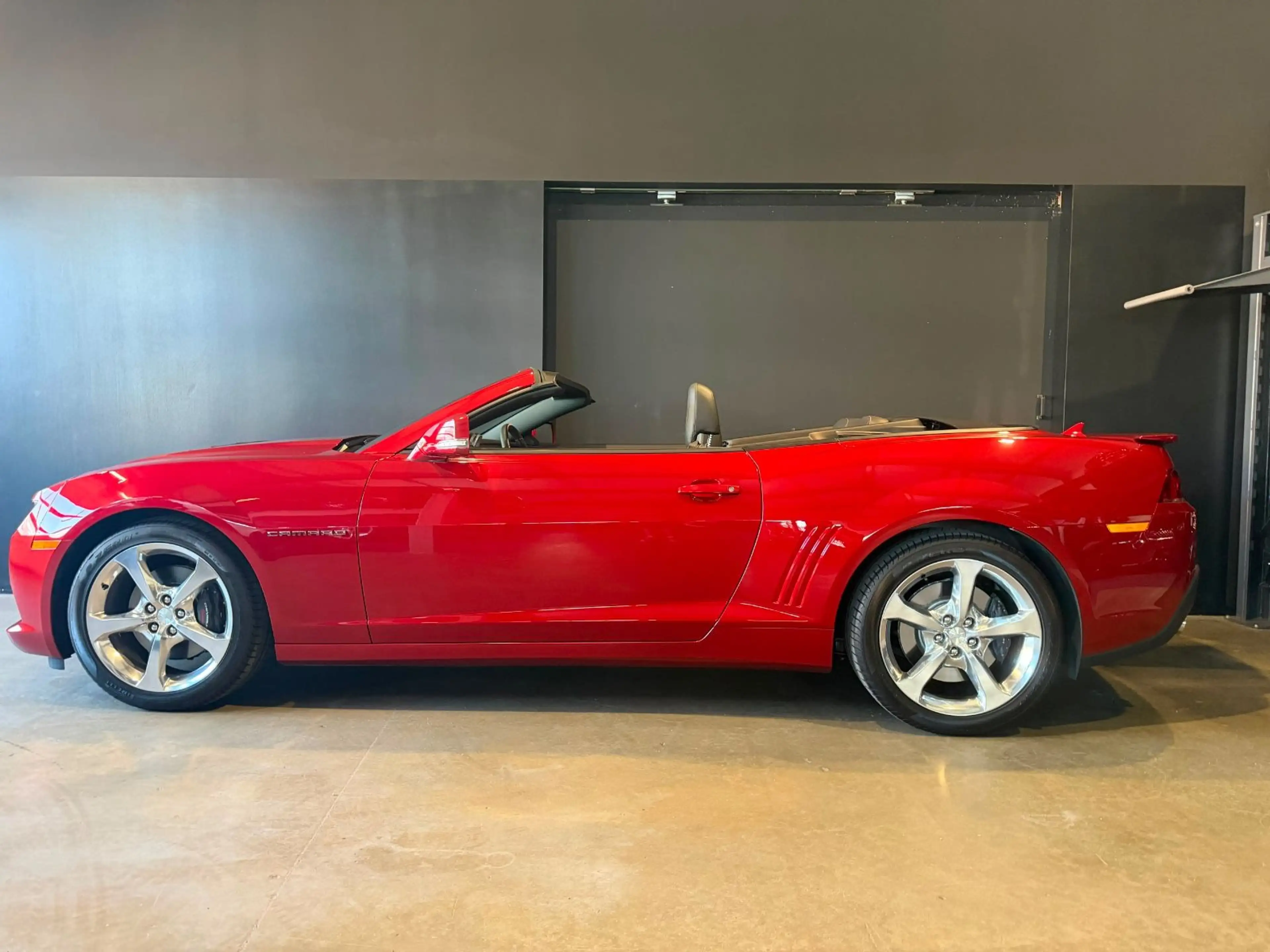 Chevrolet Camaro Cabrio V8 SCHALTER/1.HAND/DEUTSCH/3300KM! — photo 2