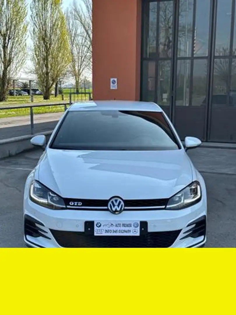 Volkswagen Golf - 2