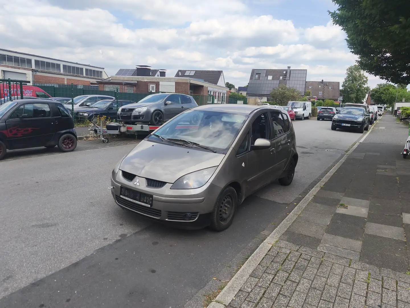 Mitsubishi Colt 1.3 Motion Plus Grau - 1
